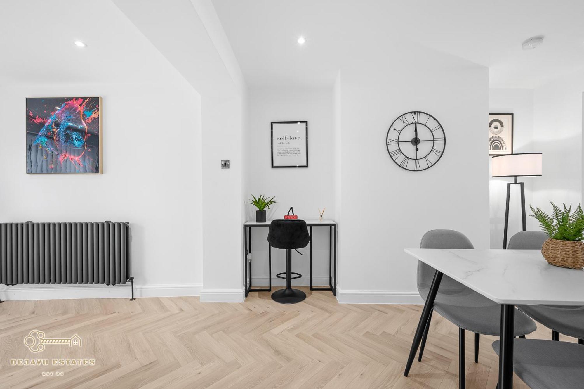 Entire Modern & Spacious 3bdr In Right Next To Coop Live & Ethiad Holiday home *