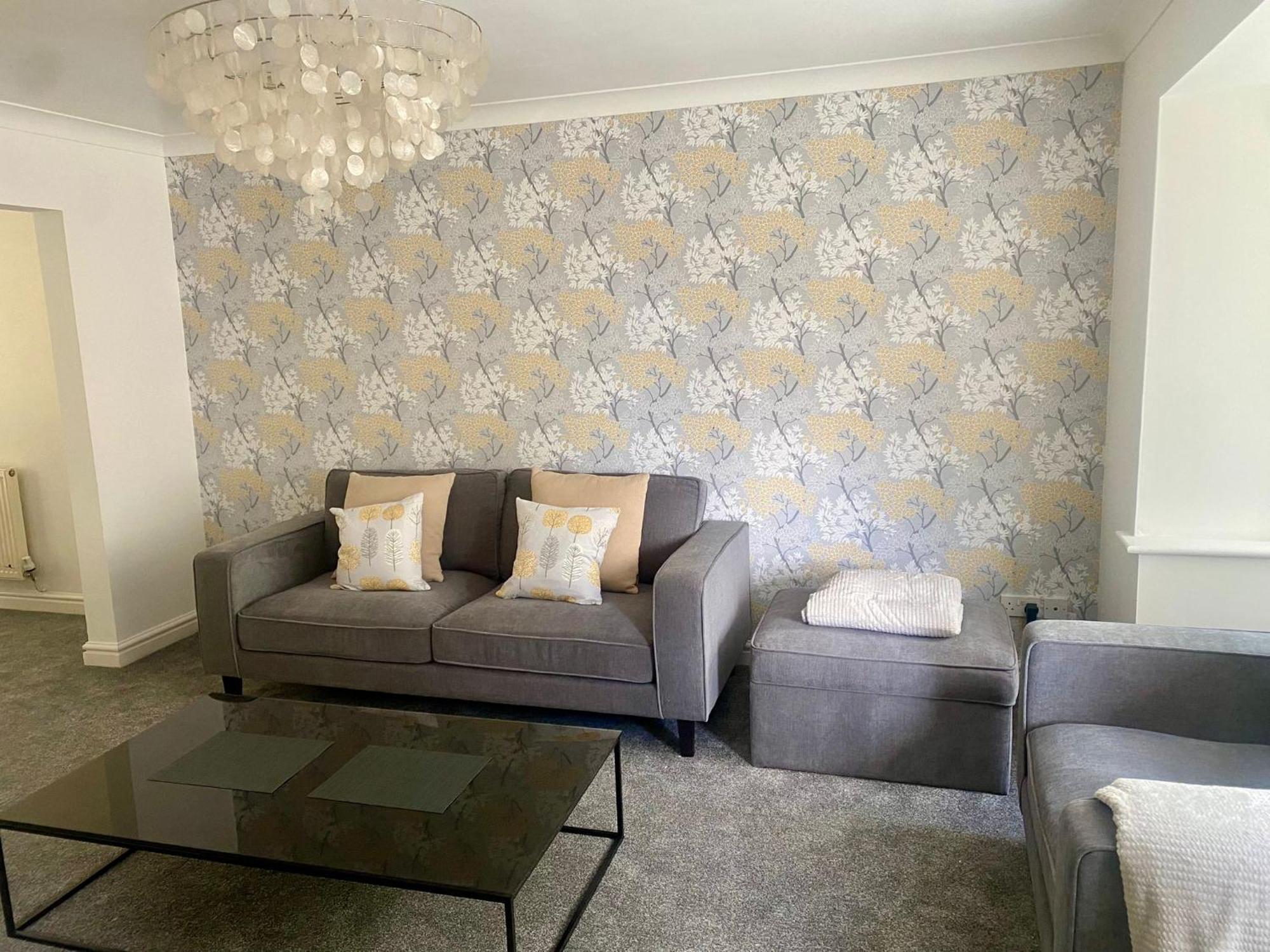 Cosy 4br In Prestwich With Free Parking Manchester