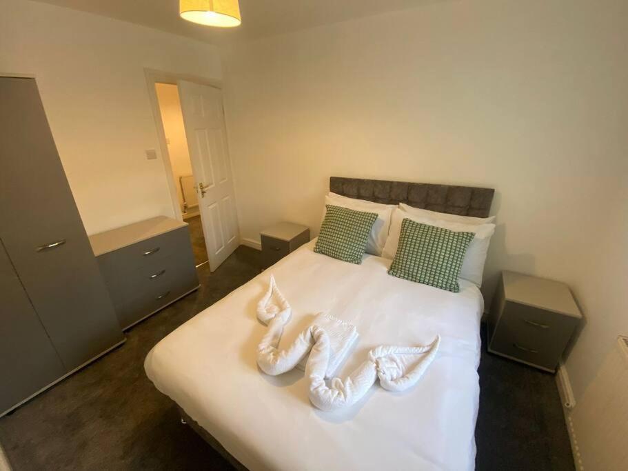 Cosy 4br In Prestwich With Free Parking * Manchester