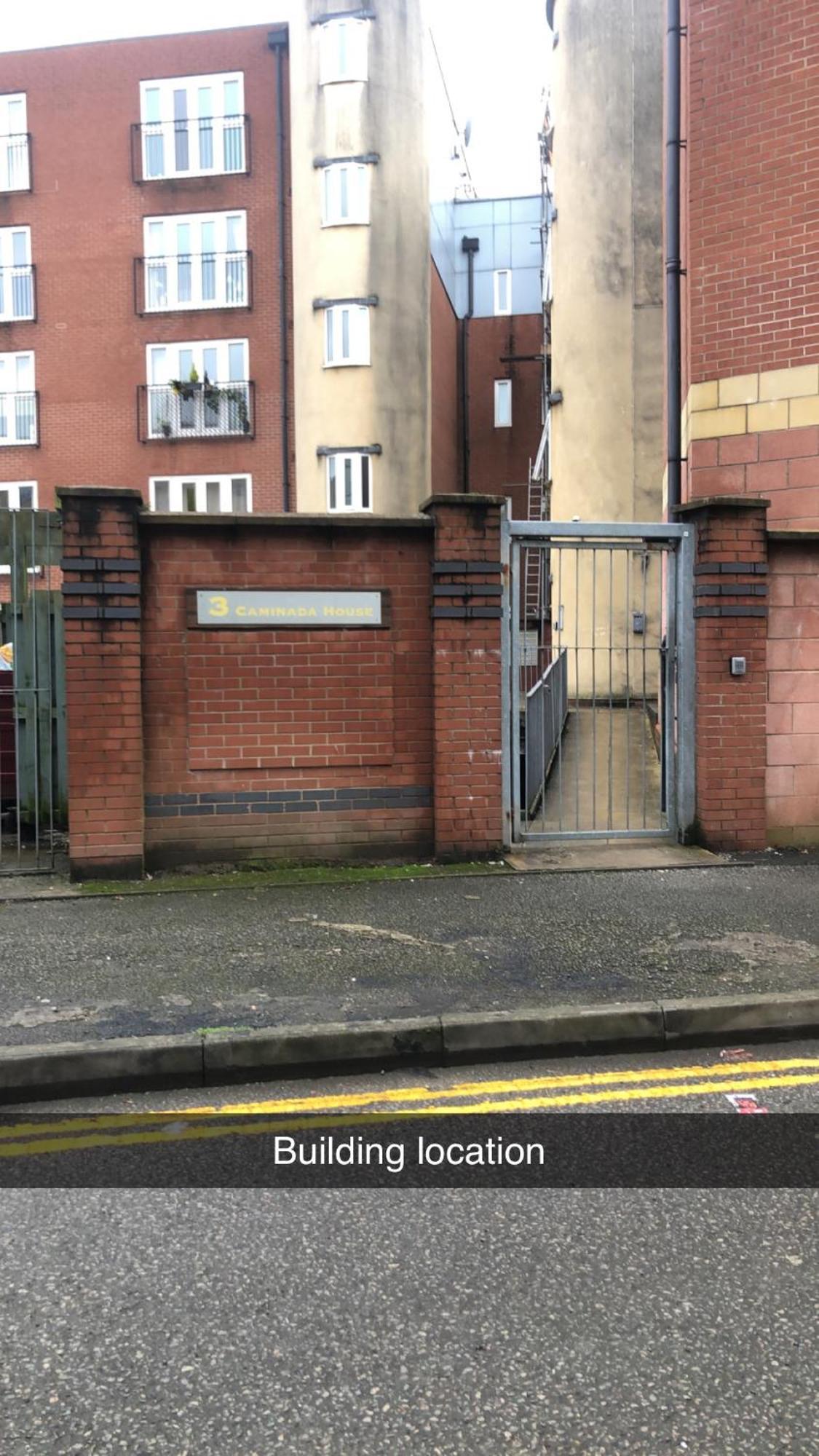 Spacious 2 Bed Flat, Free Parking, Close To Town Apartment