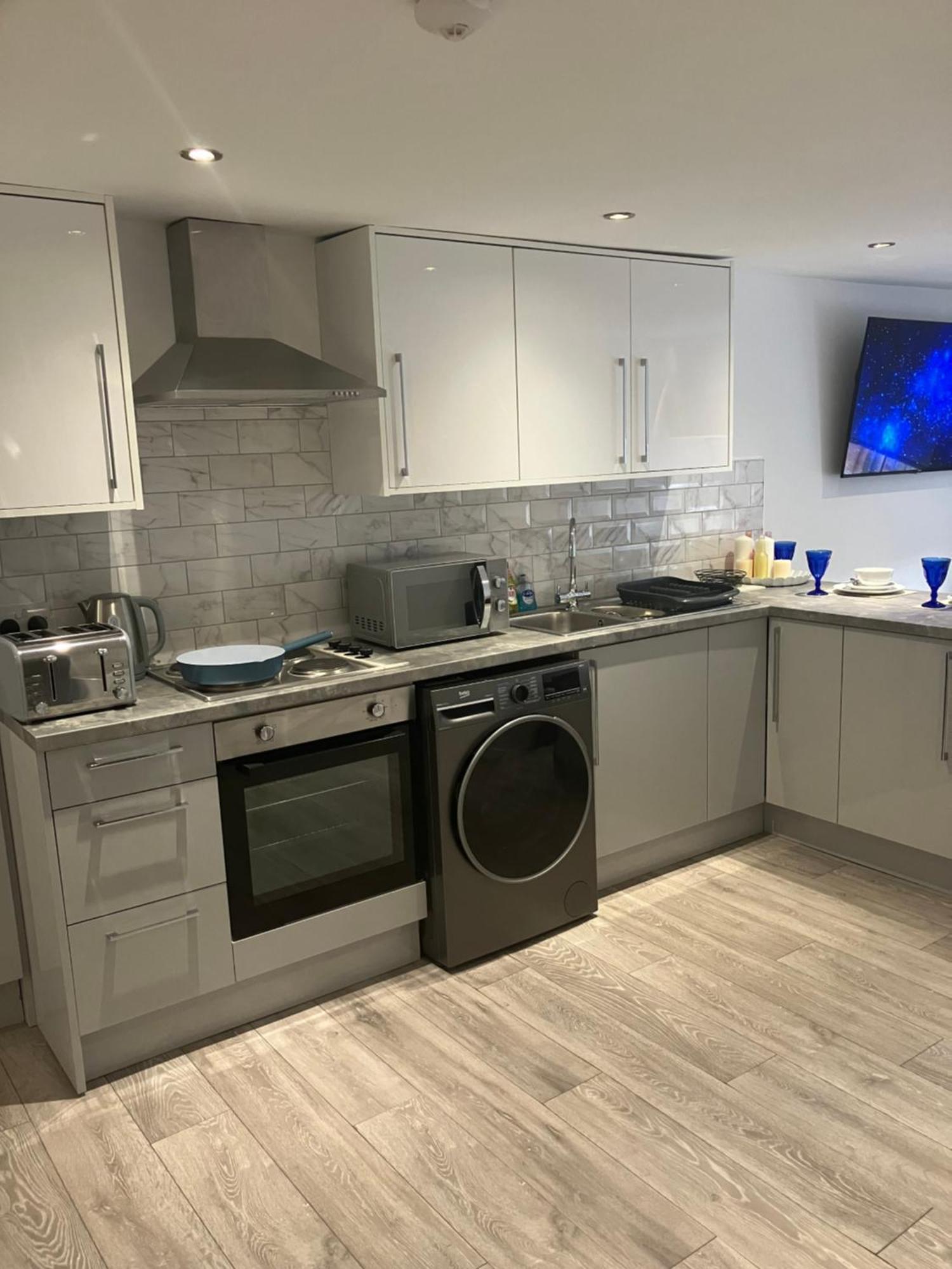 Cute, Comfortable & Classy Apartment Manchester
