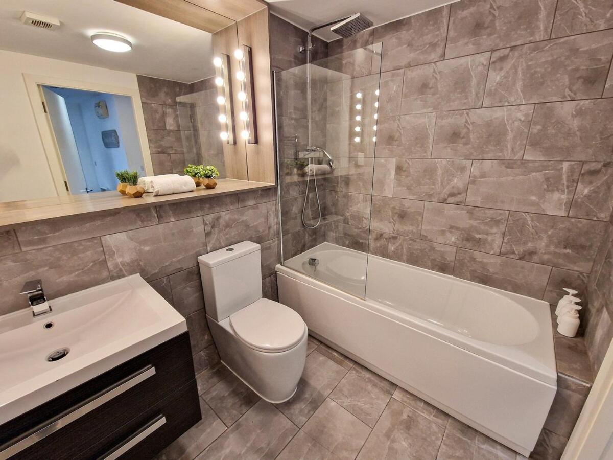 2 Bed Ancoats Centre Flat By Superhost