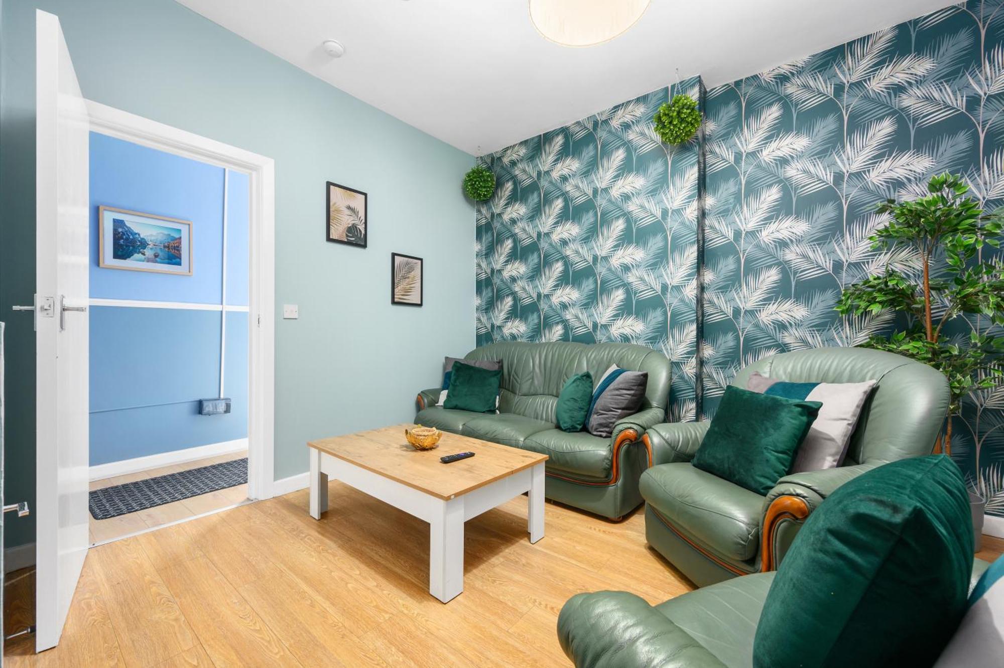 Apartment Mega Flat Near Arndale City Centre