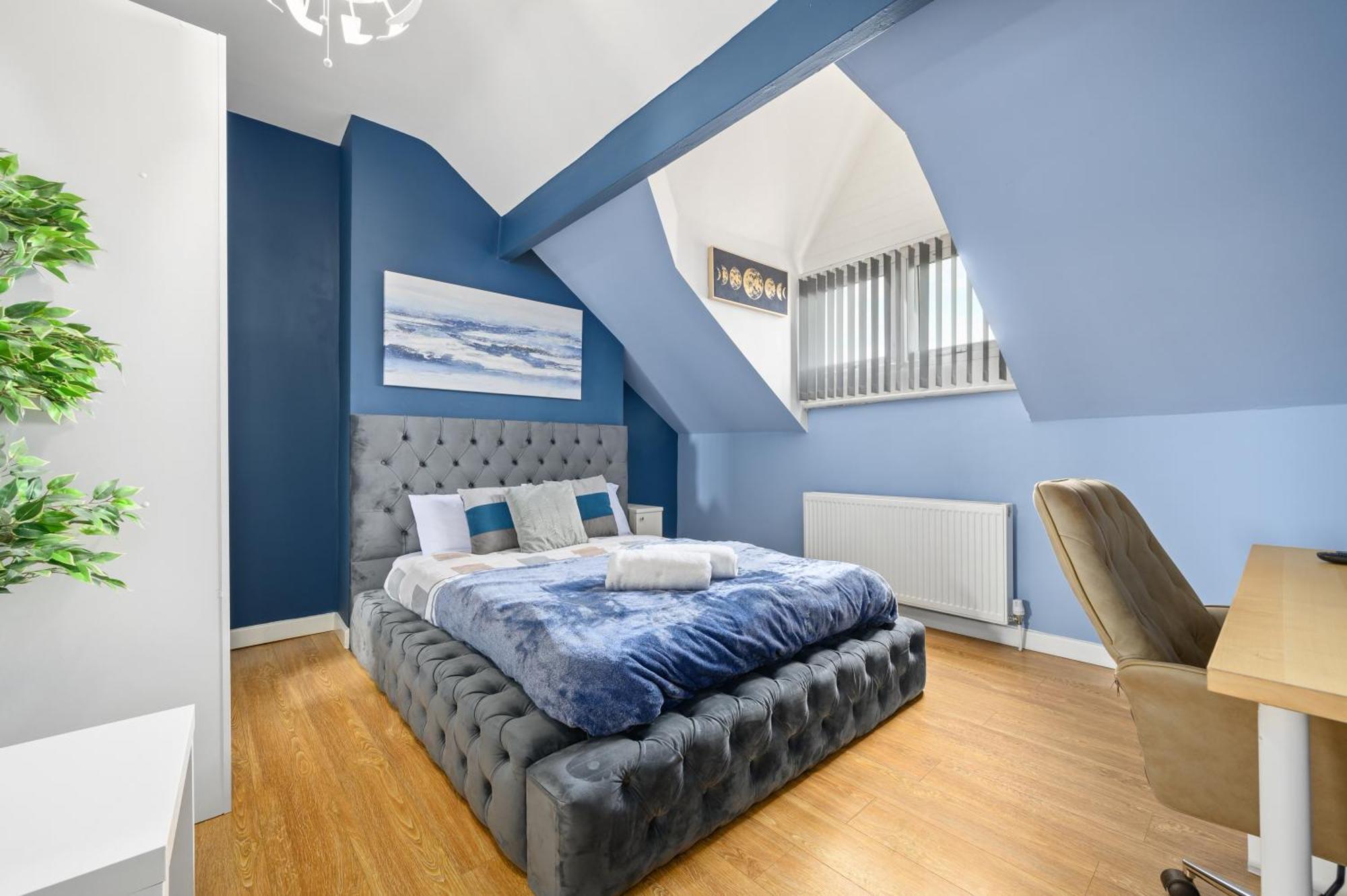 Mega Flat Near Arndale City Centre
