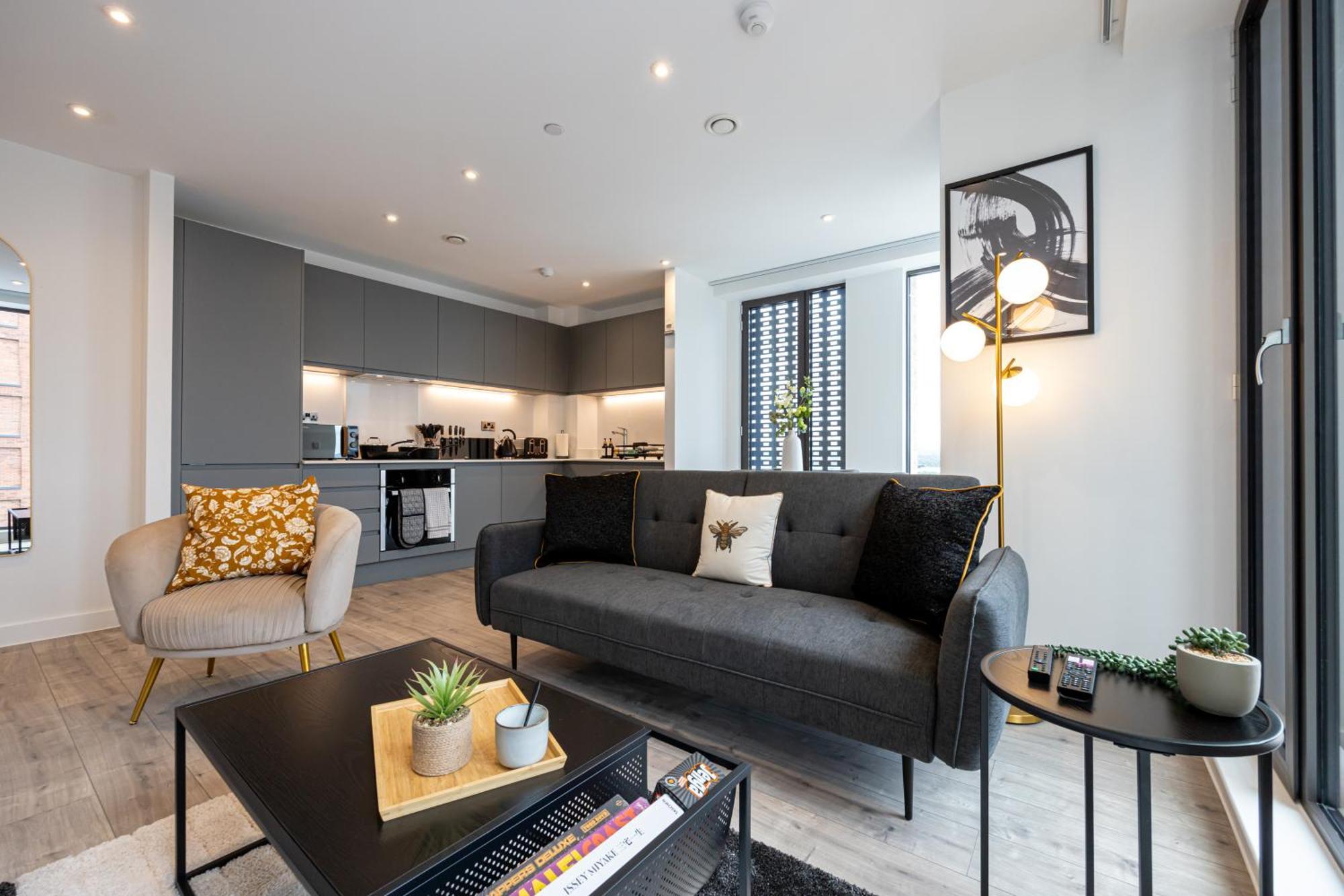 Royal Ebony By Asquare Lettings Apartment *