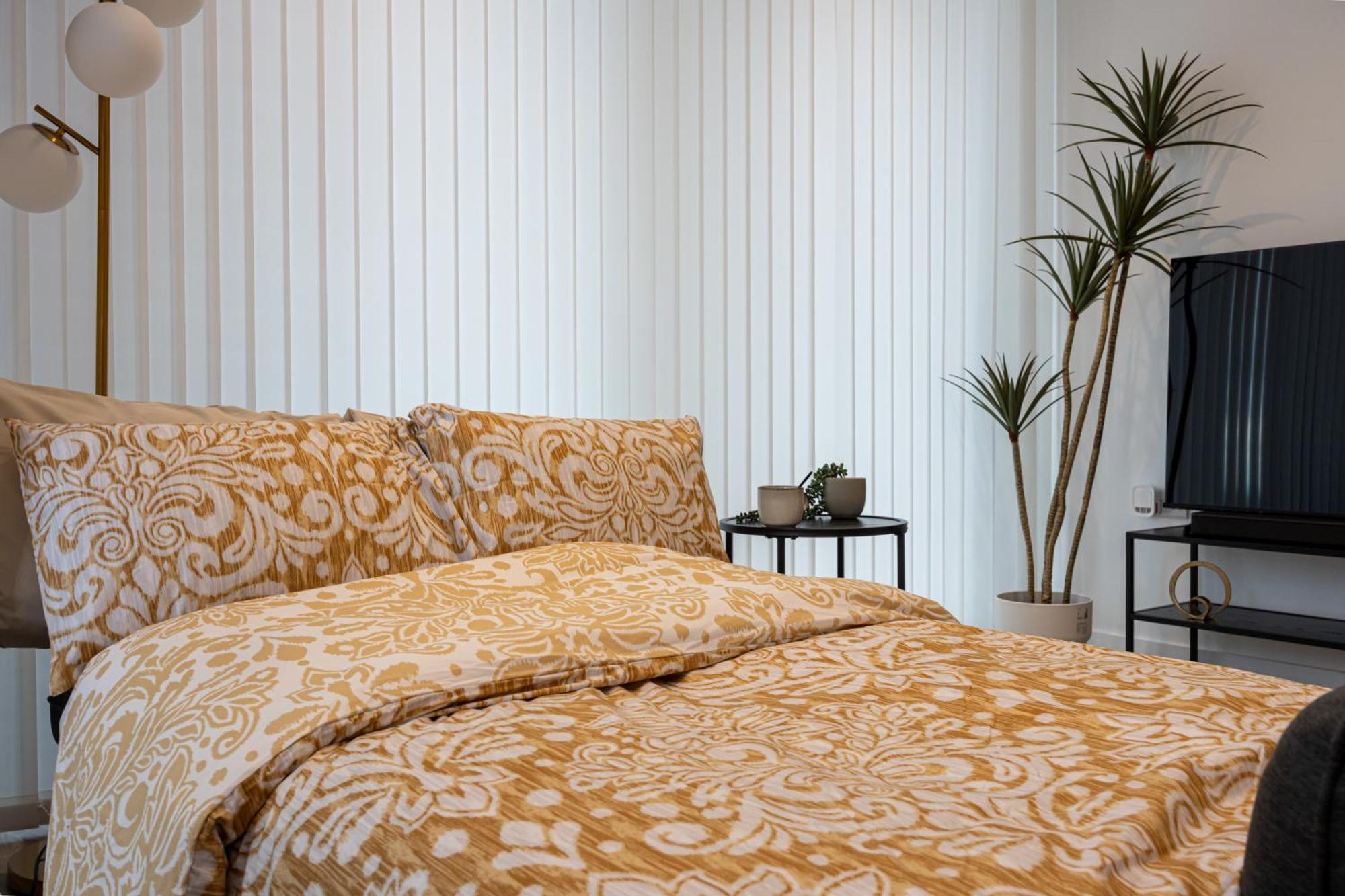 Royal Ebony By Asquare Lettings Apartment Manchester