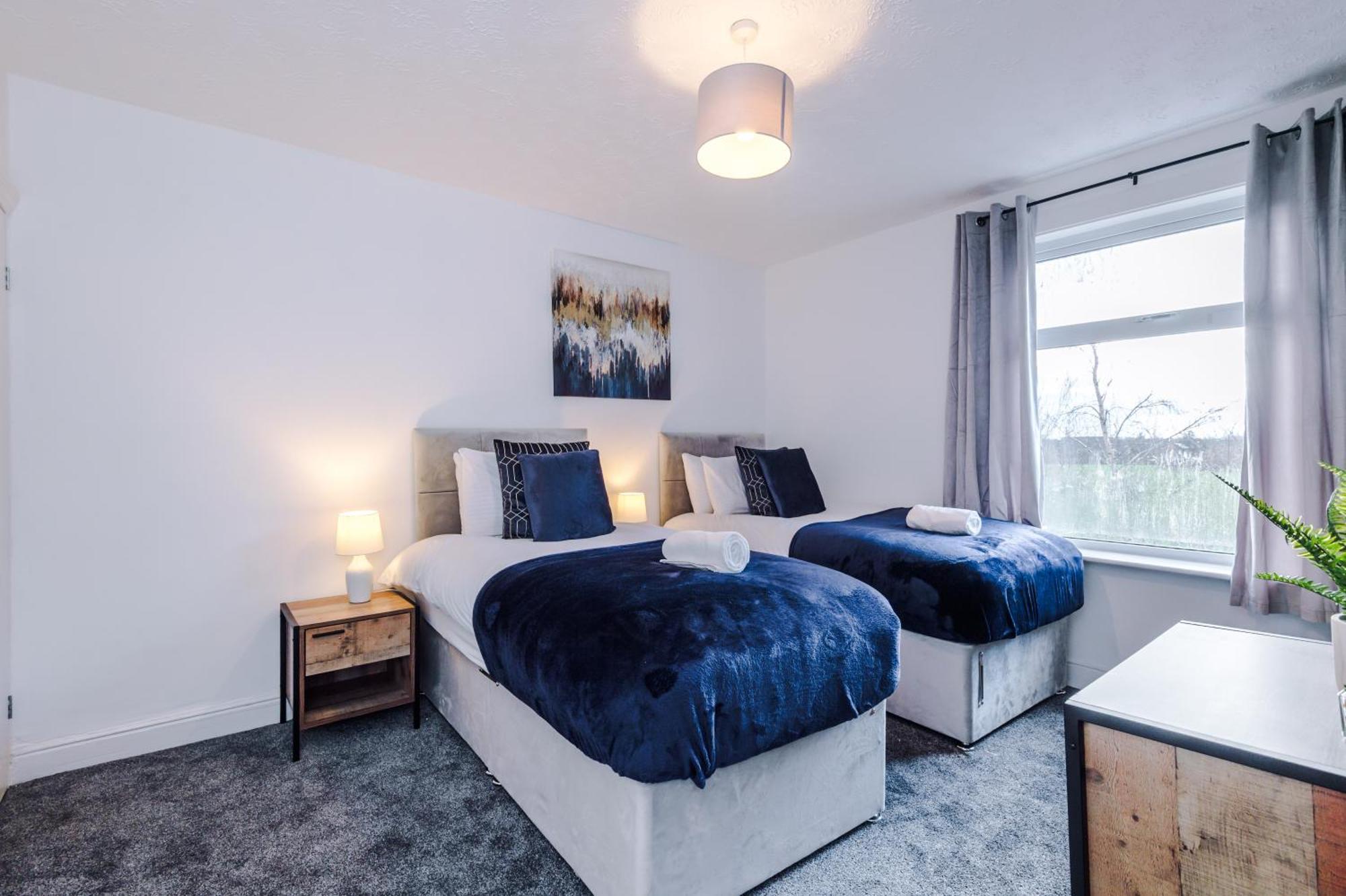 Holiday home Sleek And Stylish 3 Bedroom *
