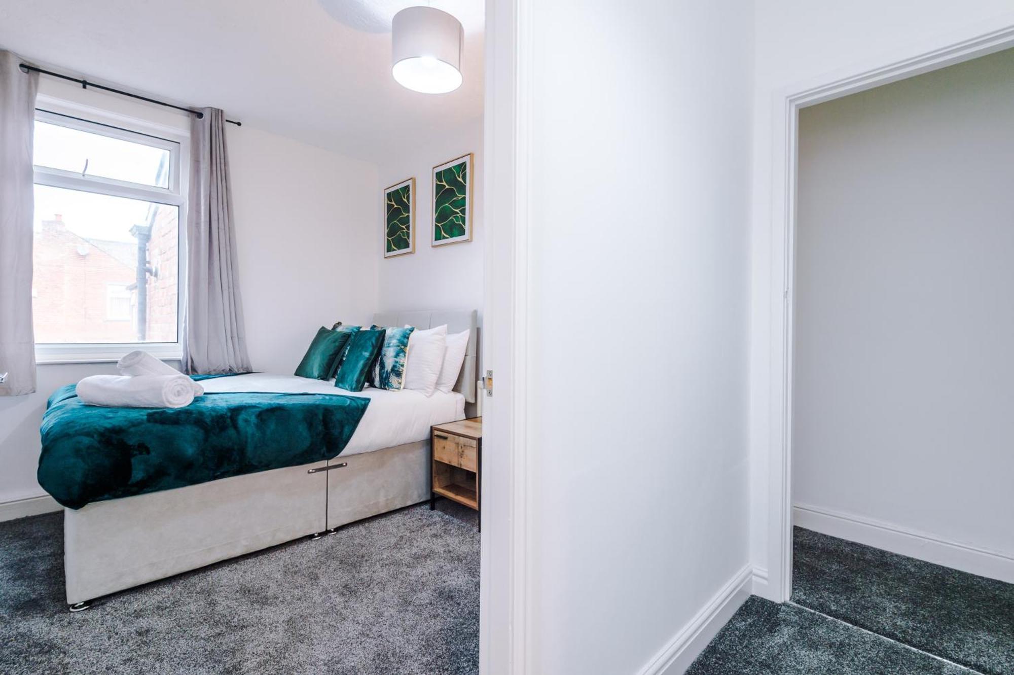 Sleek And Stylish 3 Bedroom Holiday home