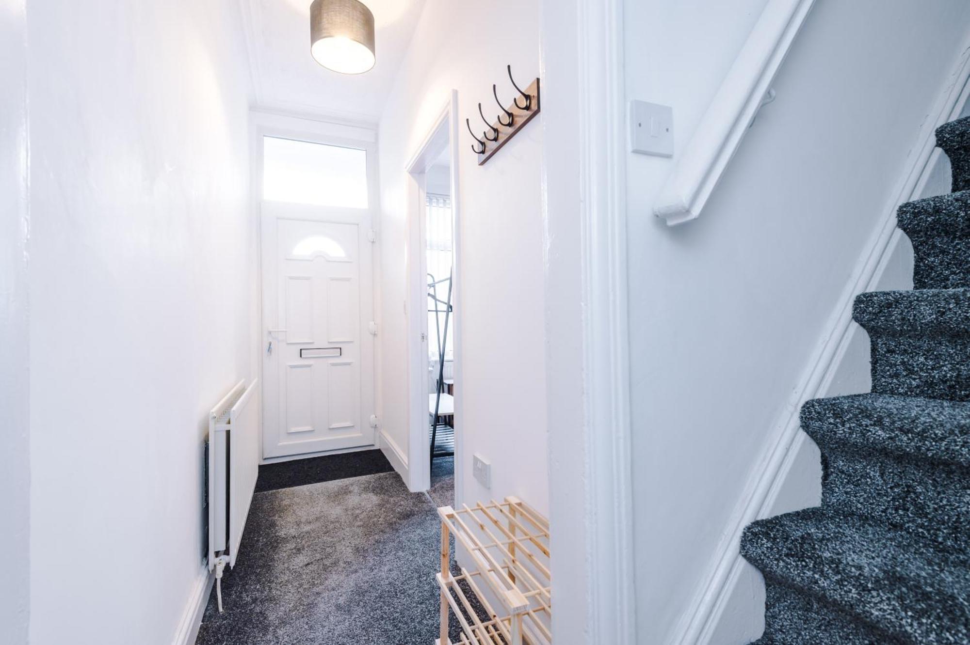Sleek And Stylish 3 Bedroom *