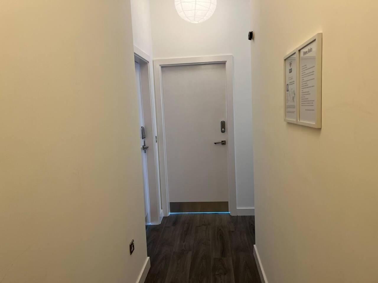 Lovely 2-bed In Apartment