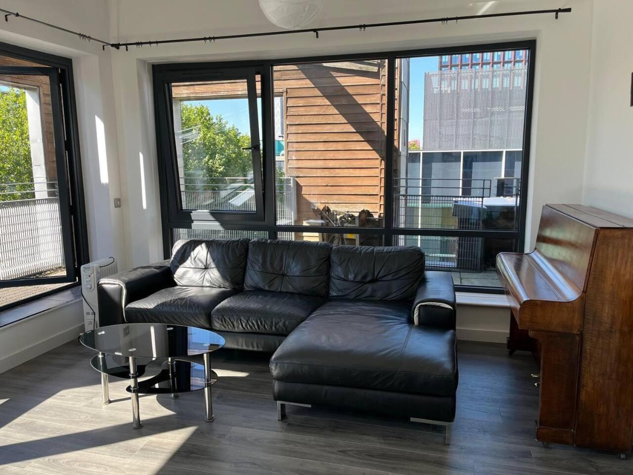 Lovely 2-bed In Apartment Manchester