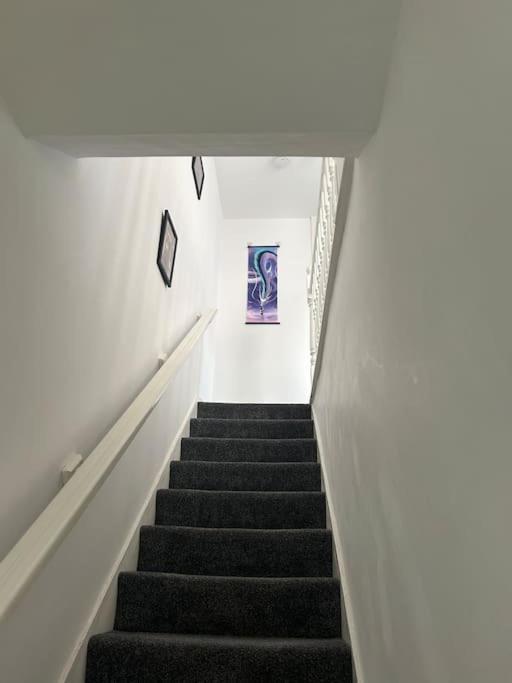 Apartment Your Manga House Near Coop Live Ethihad