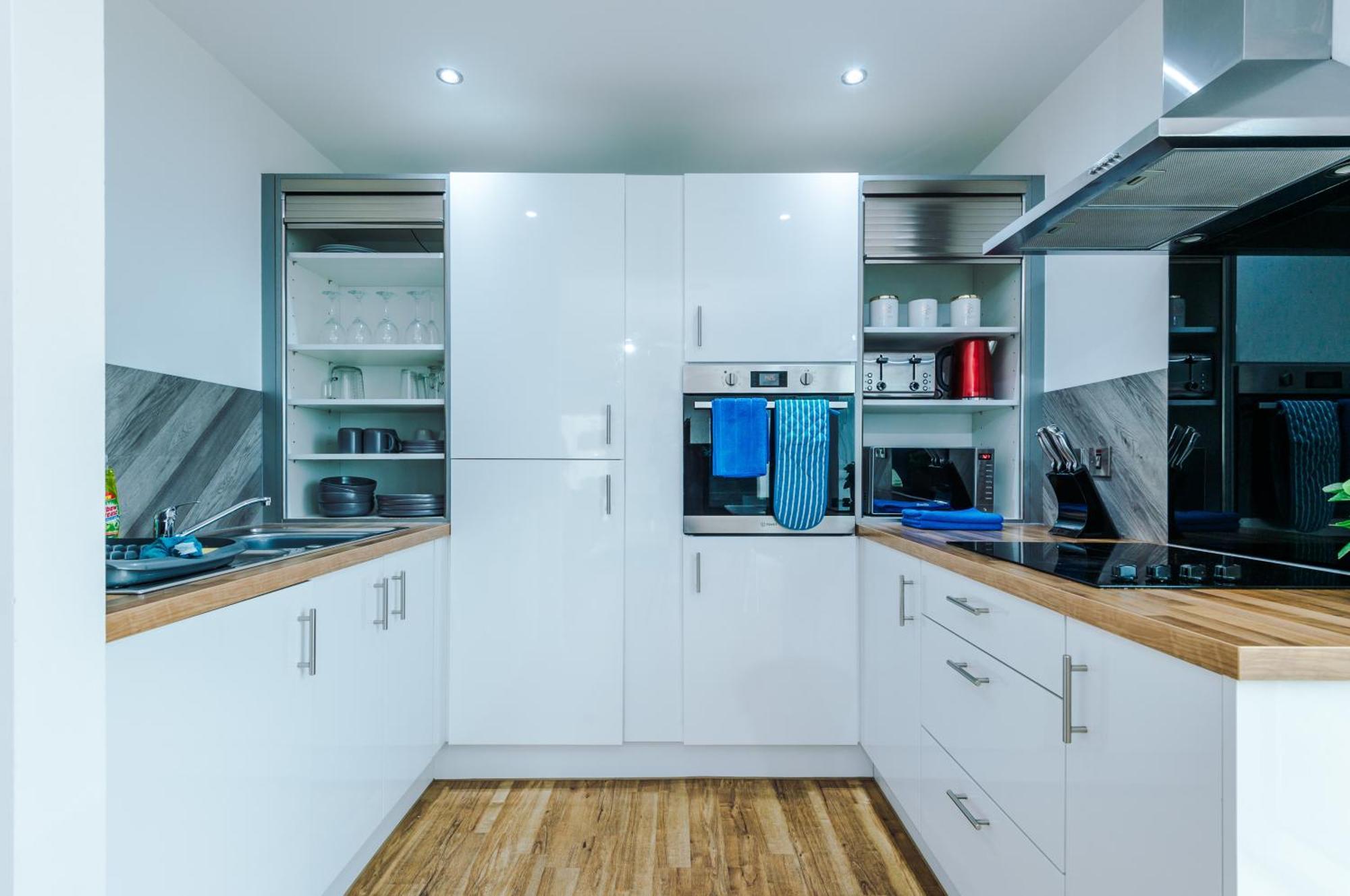 Lux Livin' - Luxury 2 Bed With Skyline View & 24 Hour Gym Apartment
