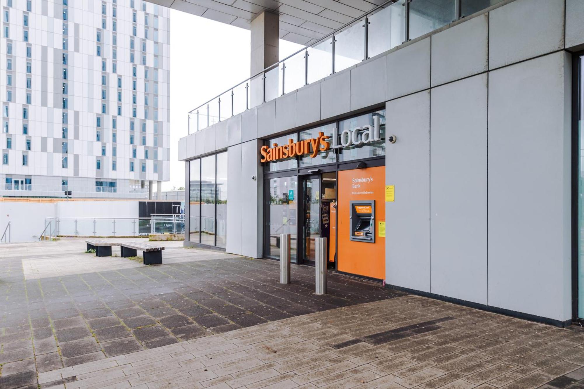 Lux Livin' - Luxury 2 Bed With Skyline View & 24 Hour Gym Apartment