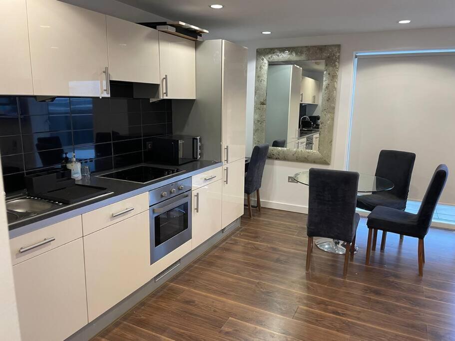 Skyline Retreat Apartment