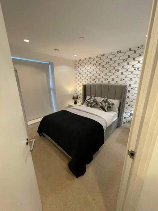 Skyline Retreat Apartment *