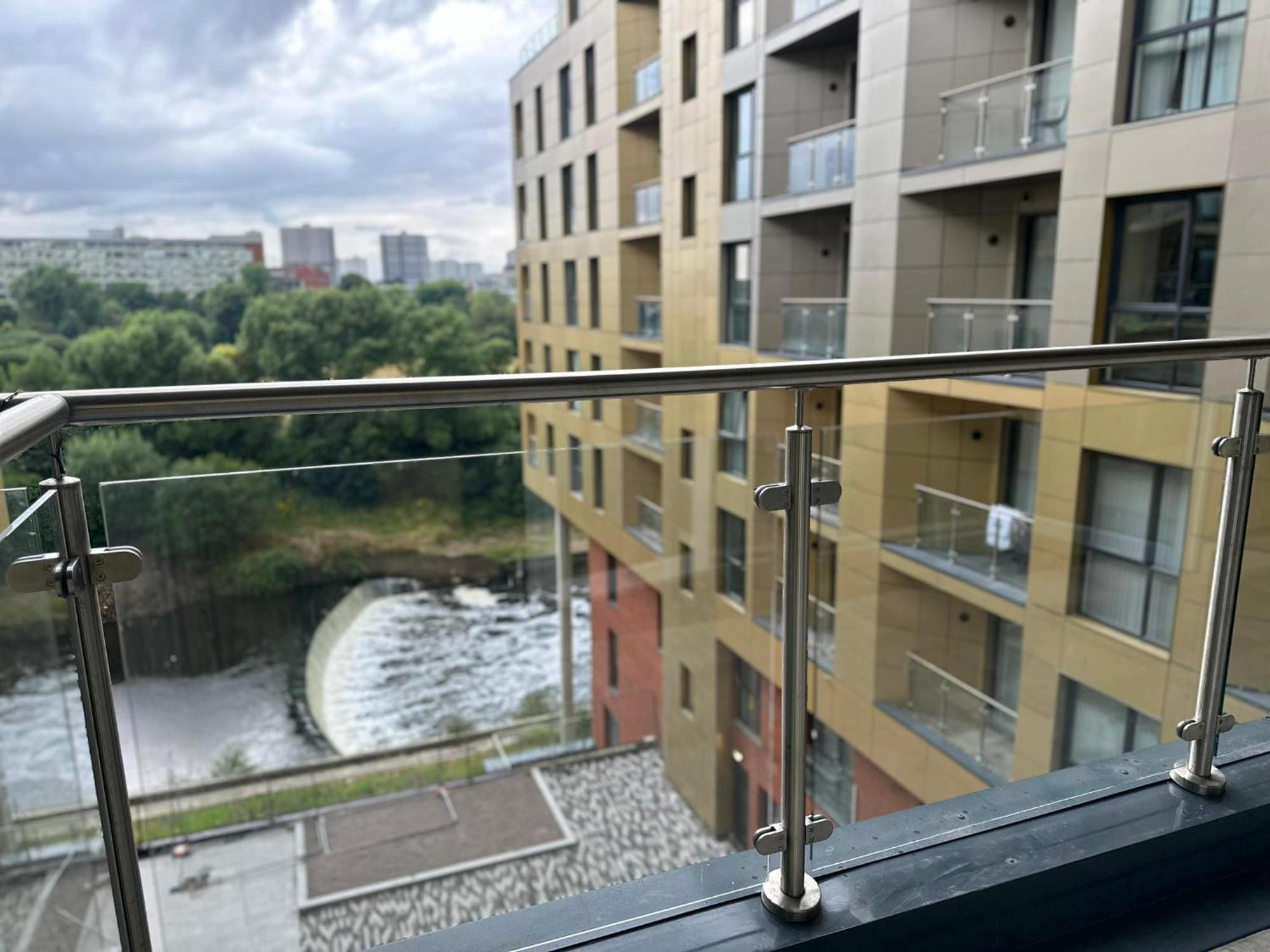 Apartment Stunning 2bd With River View 5min To Centre