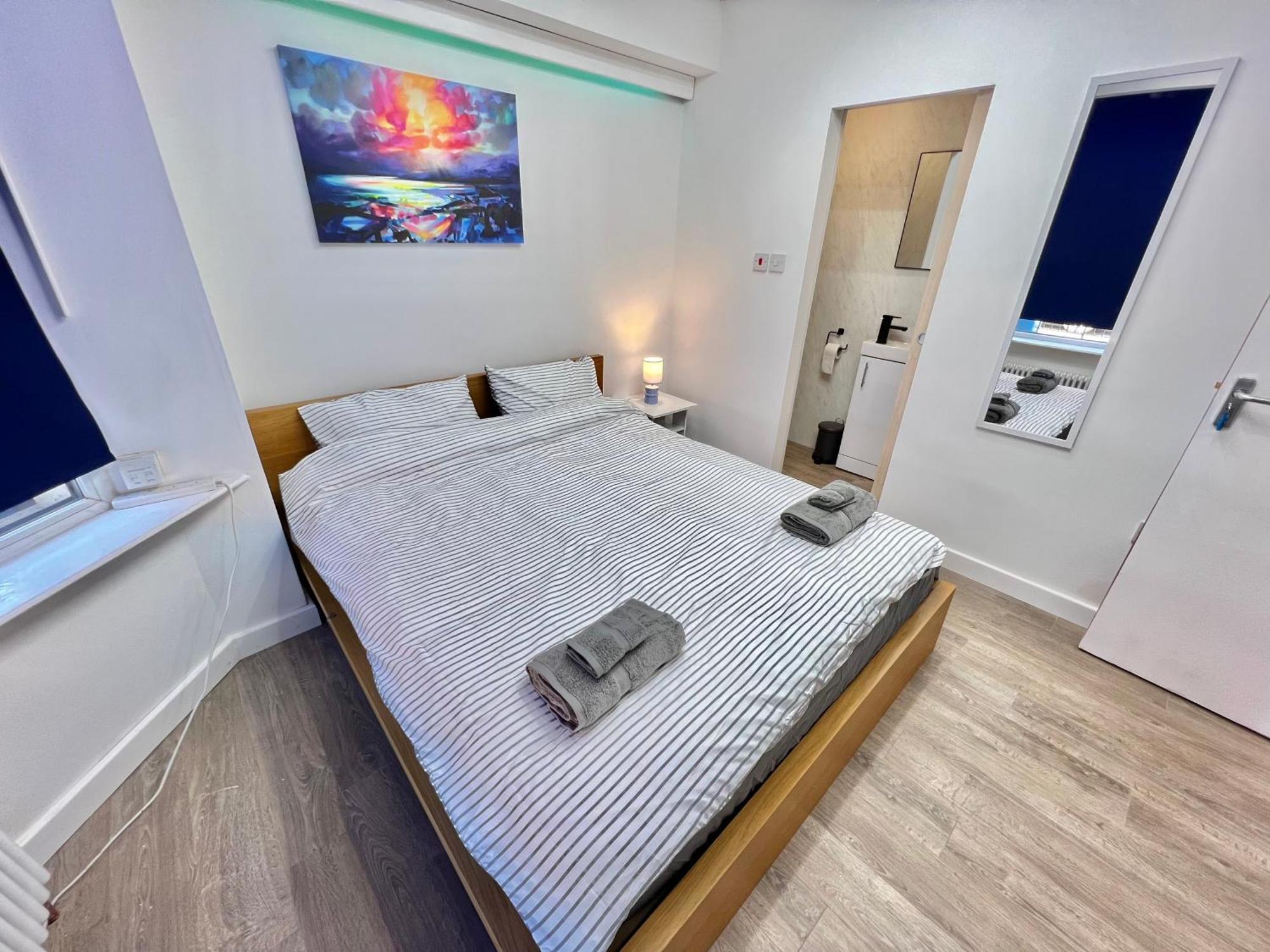 Homestay Lux Super King Private Bath Mediacity, Mufc, Salford