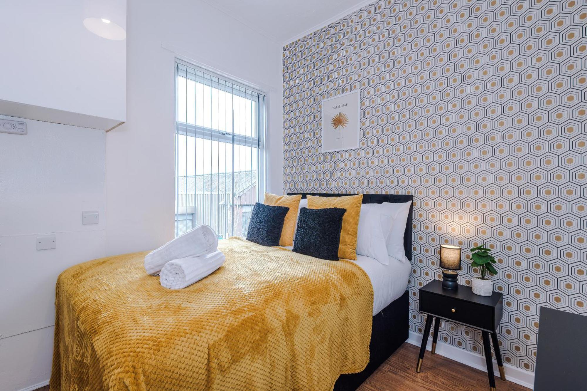 New! Modern 2-bed House In By 53 Degrees Property, Ideal For Business & Contractors - Sleeps 7! Manchester