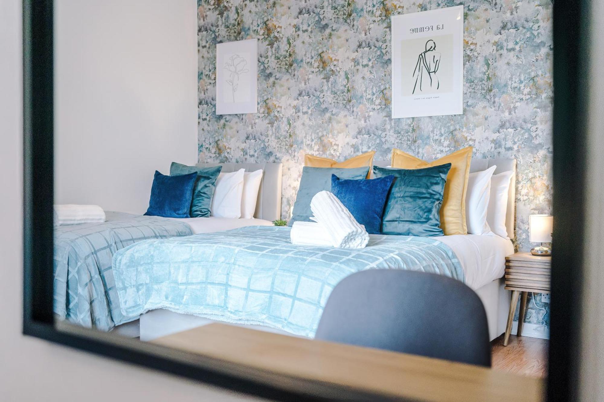 New! Modern 2-bed House In By 53 Degrees Property, Ideal For Business & Contractors - Sleeps 7! * Manchester