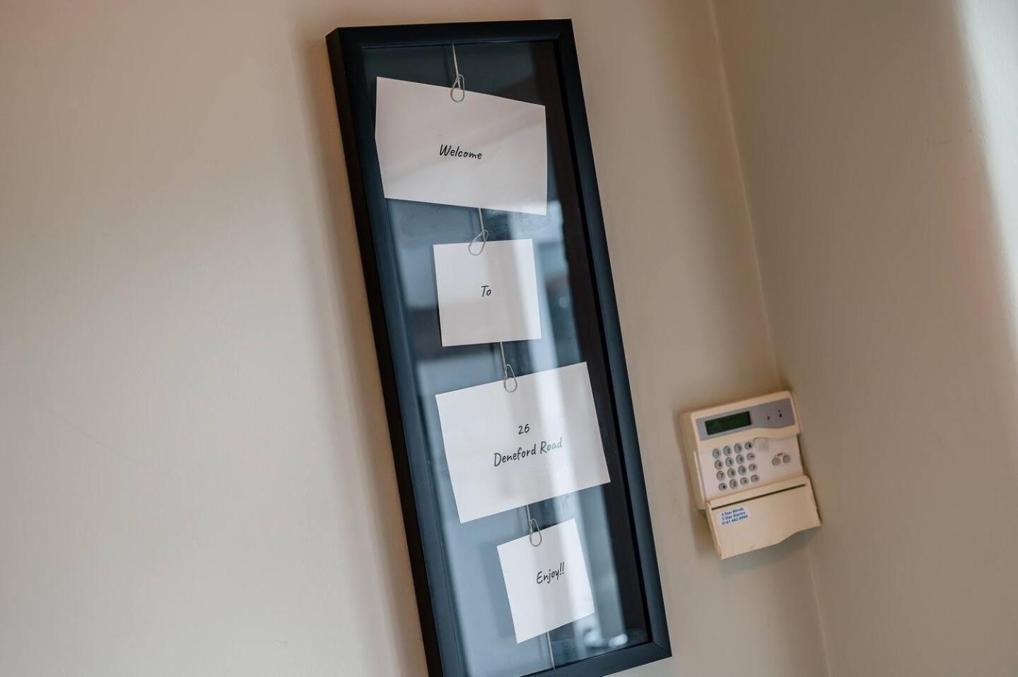Pass The Keys Picture Perfect Haven In Didsbury Village - Free Parking & Ev Station * Manchester