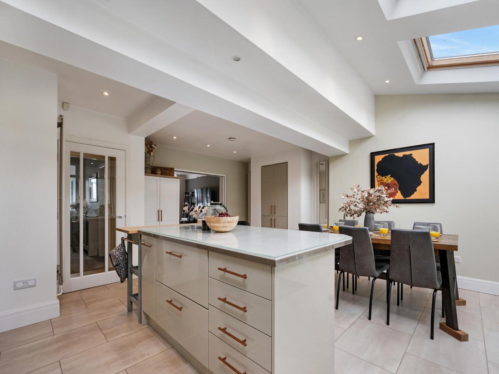 Holiday home Pass The Keys Picture Perfect Haven In Didsbury Village - Free Parking & Ev Station *