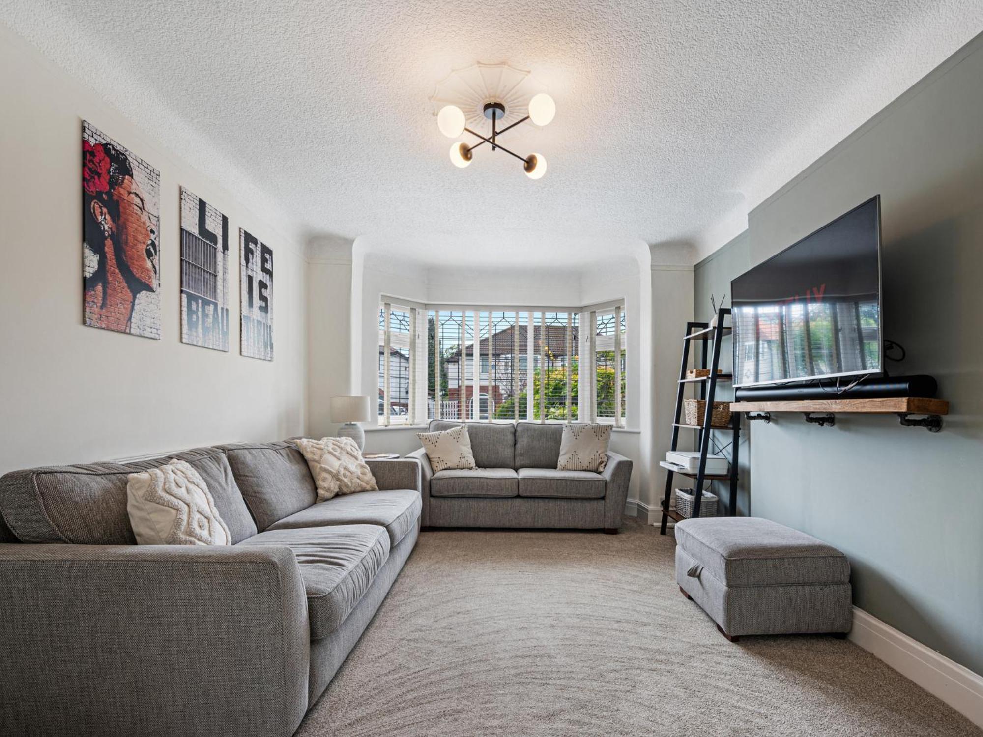 Pass The Keys Picture Perfect Haven In Didsbury Village - Free Parking & Ev Station * Manchester