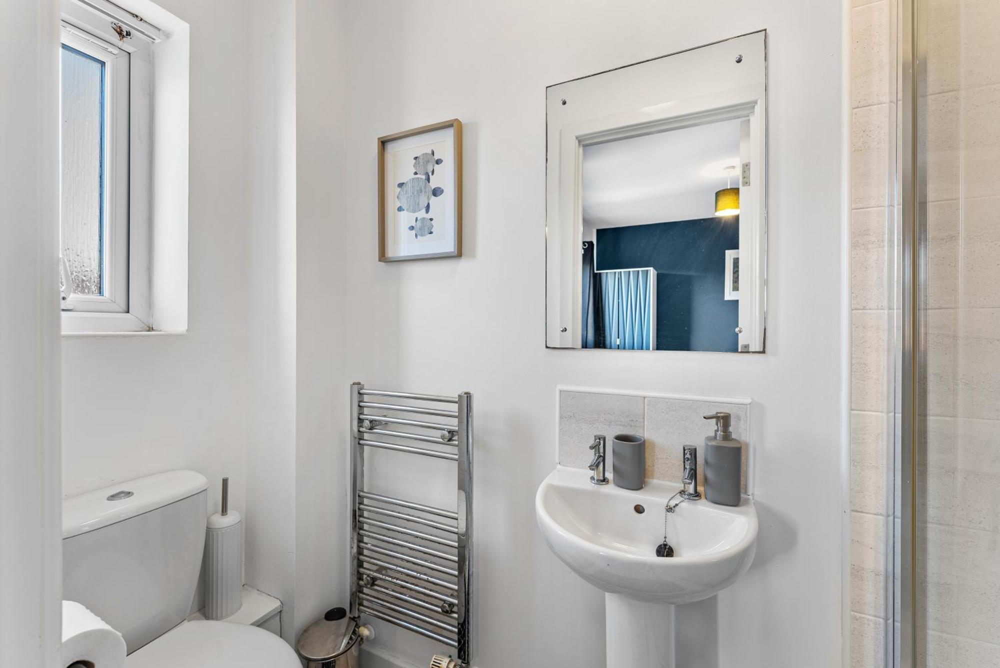 Sleek And Stylish 3 Bed In - Parking Holiday home