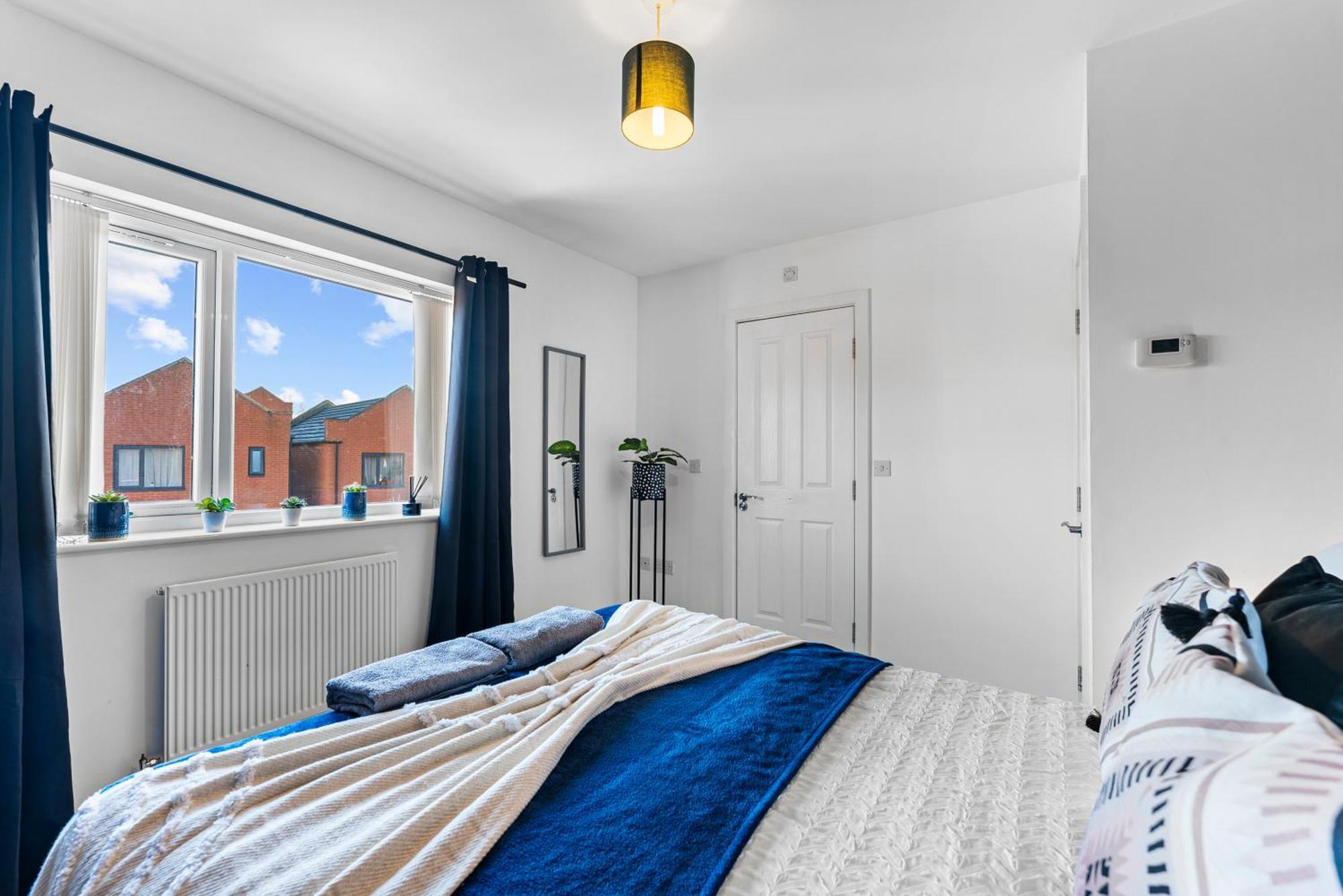 Holiday home Sleek And Stylish 3 Bed In - Parking Manchester