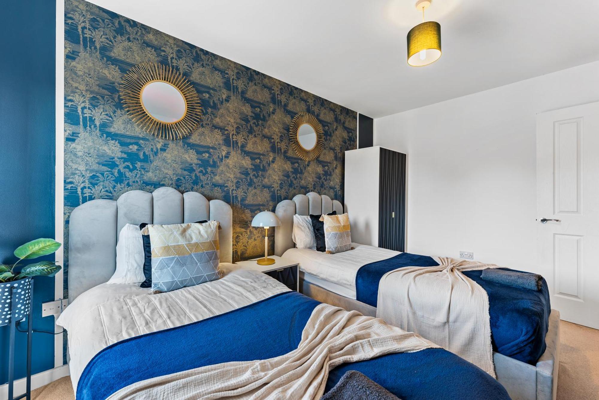 Sleek And Stylish 3 Bed In - Parking * Manchester