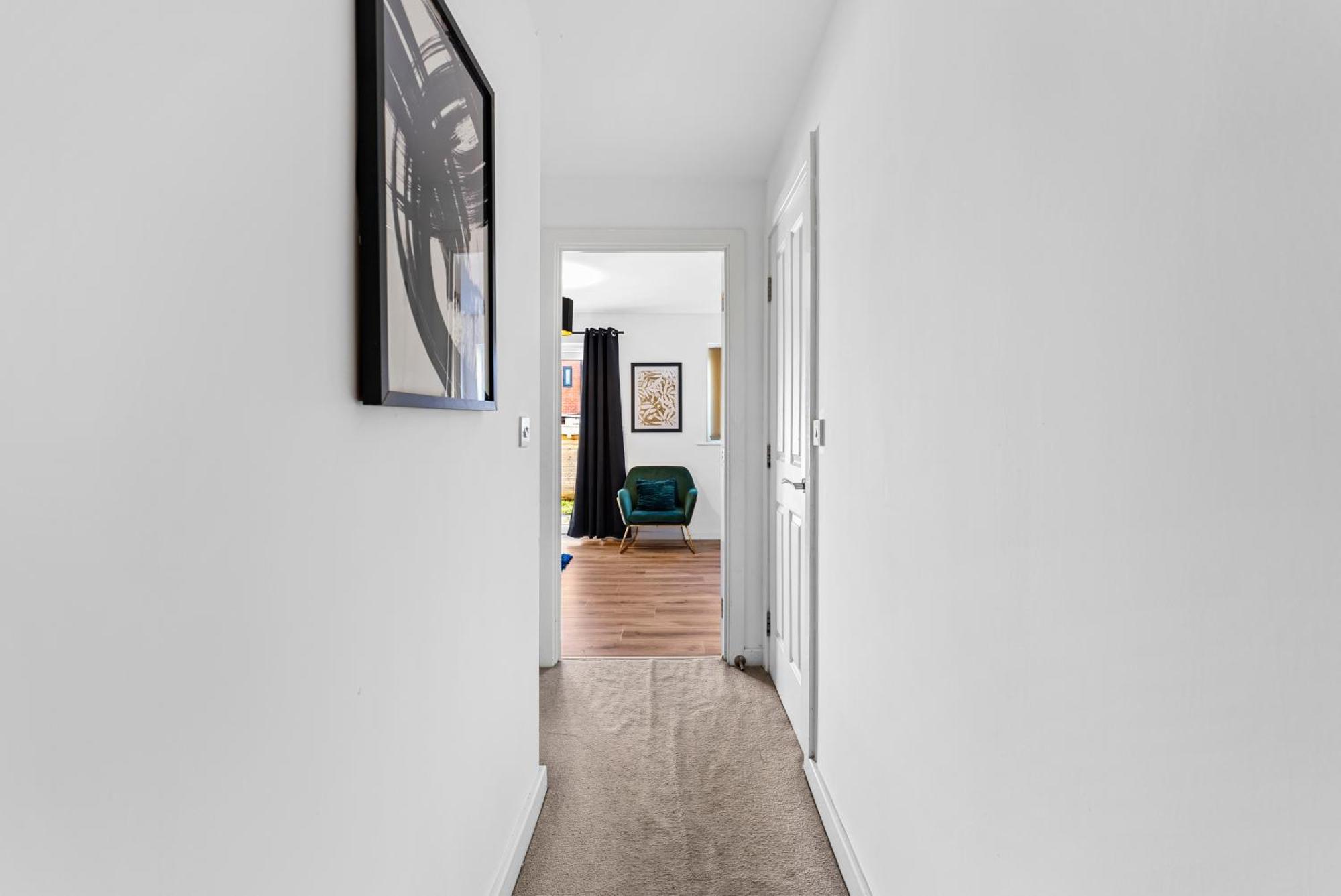Sleek And Stylish 3 Bed In - Parking * Manchester