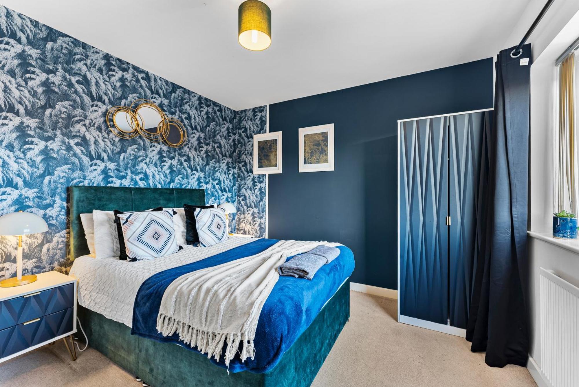 Holiday home Sleek And Stylish 3 Bed In - Parking *