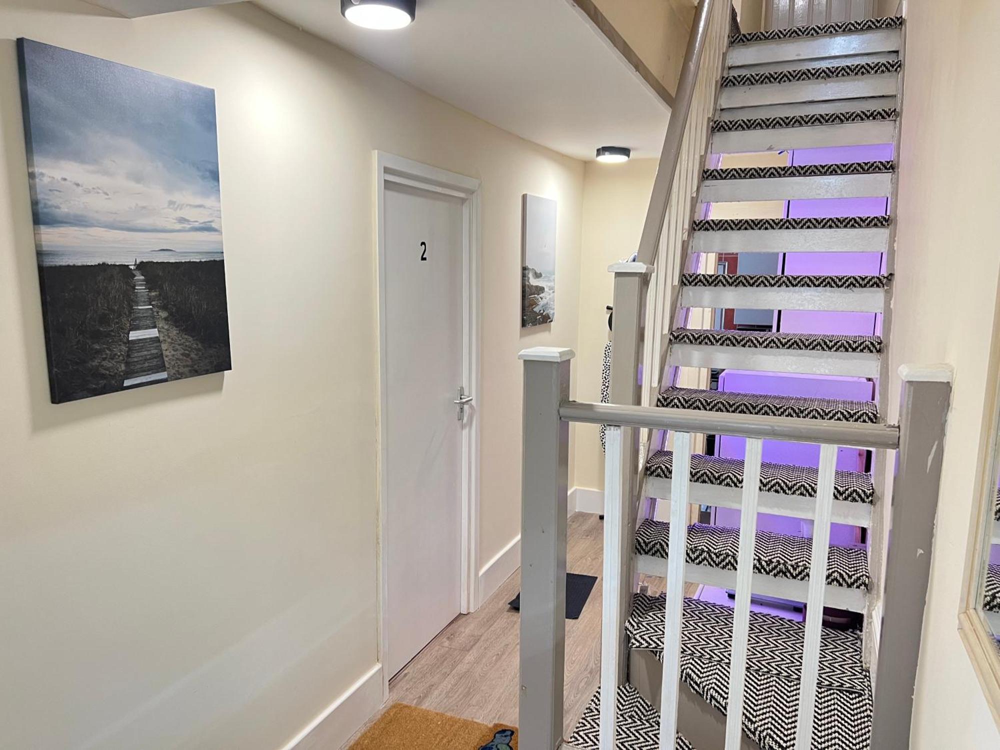 Lux Super King Private Bath Mediacity, Mufc, Salford Homestay Manchester