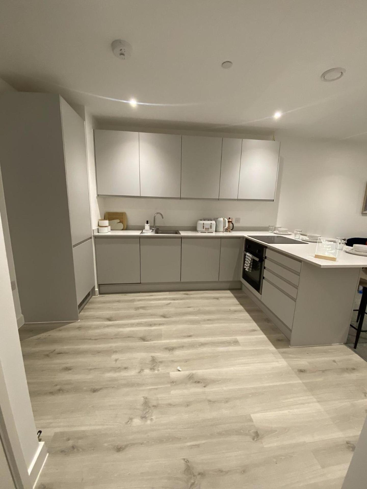 Apartment Terrace Retreat-cinema & Free Parking *