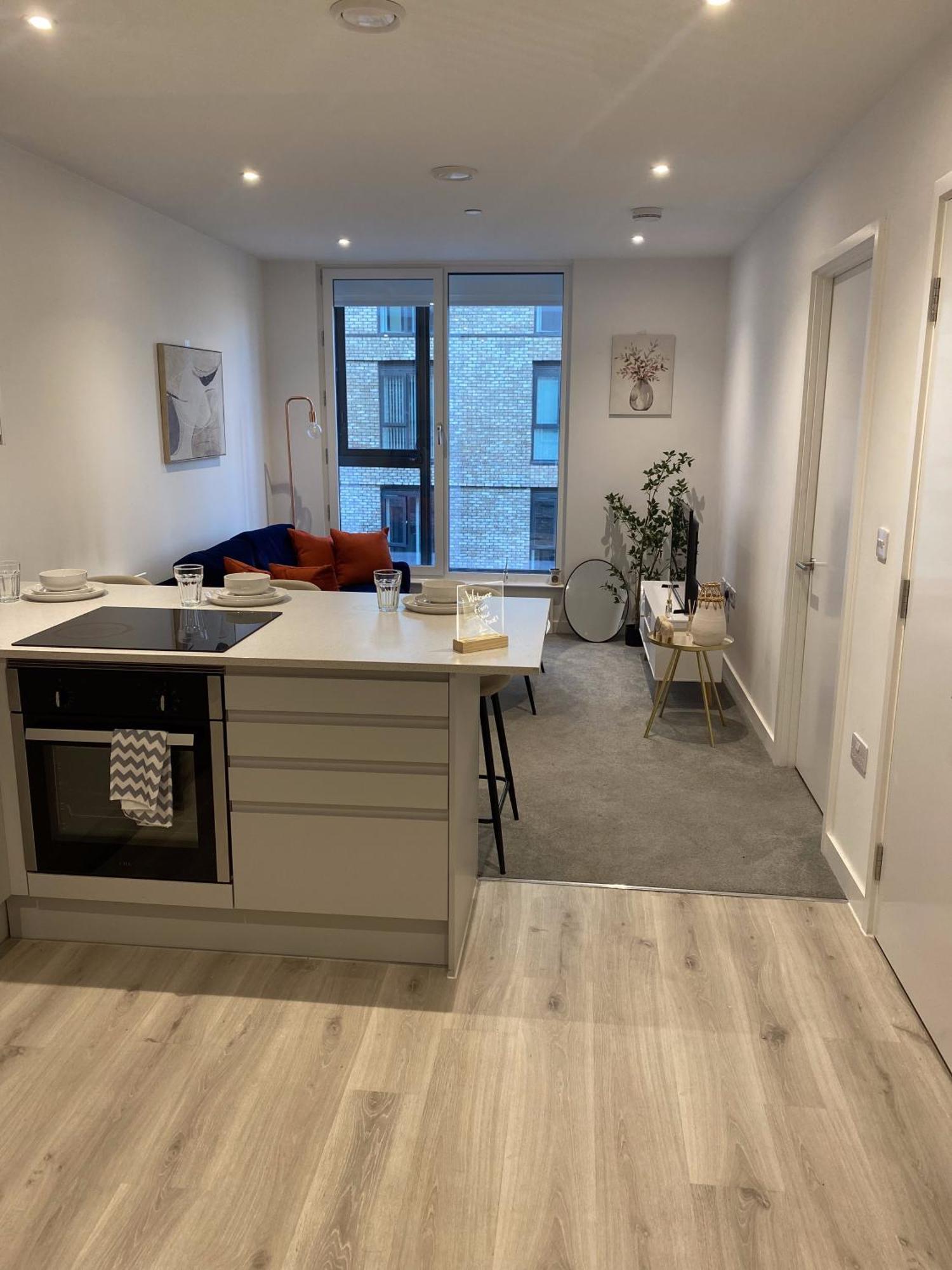 Apartment Terrace Retreat-cinema & Free Parking