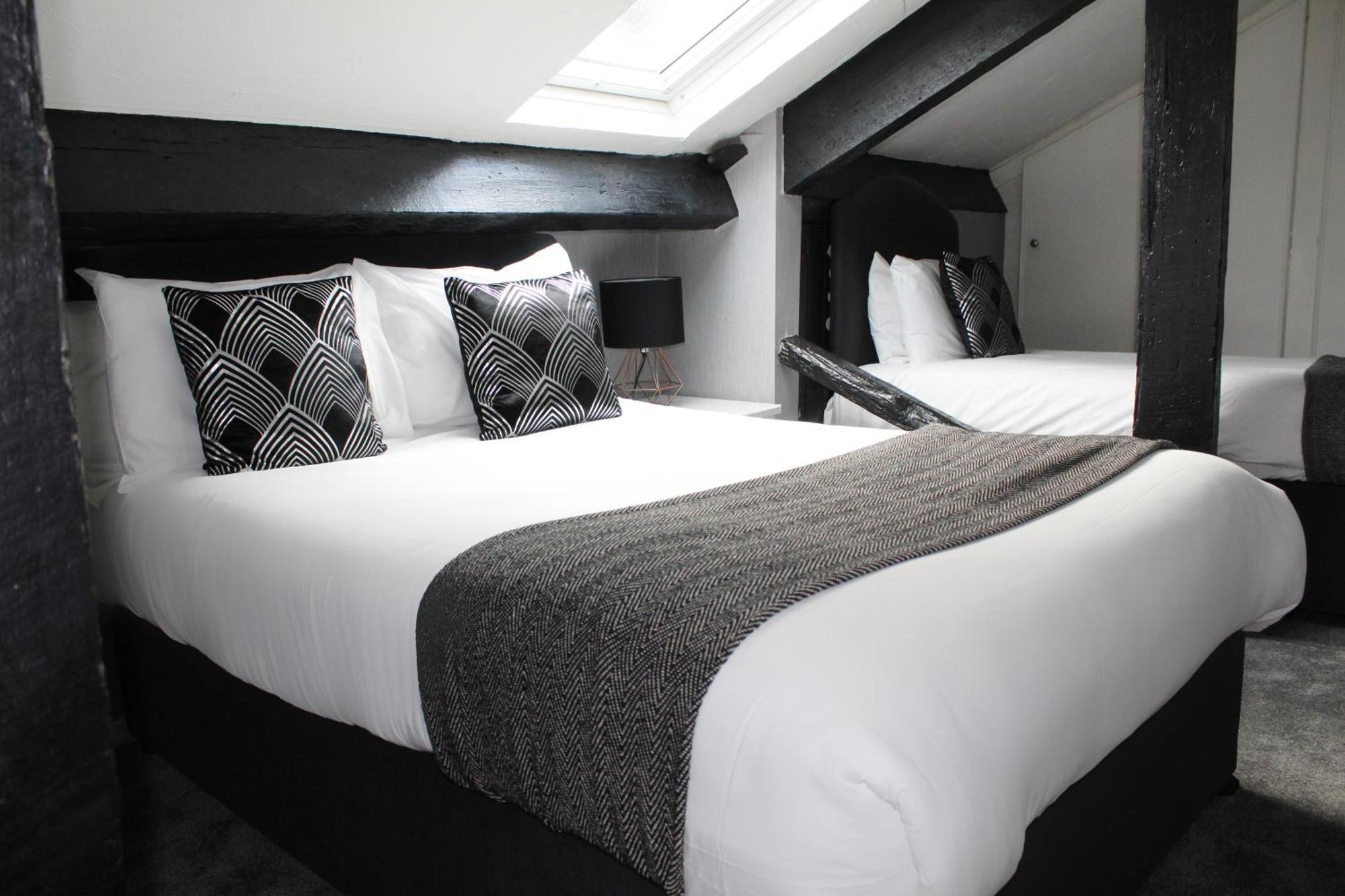 Mitre Centre Hotel 3*