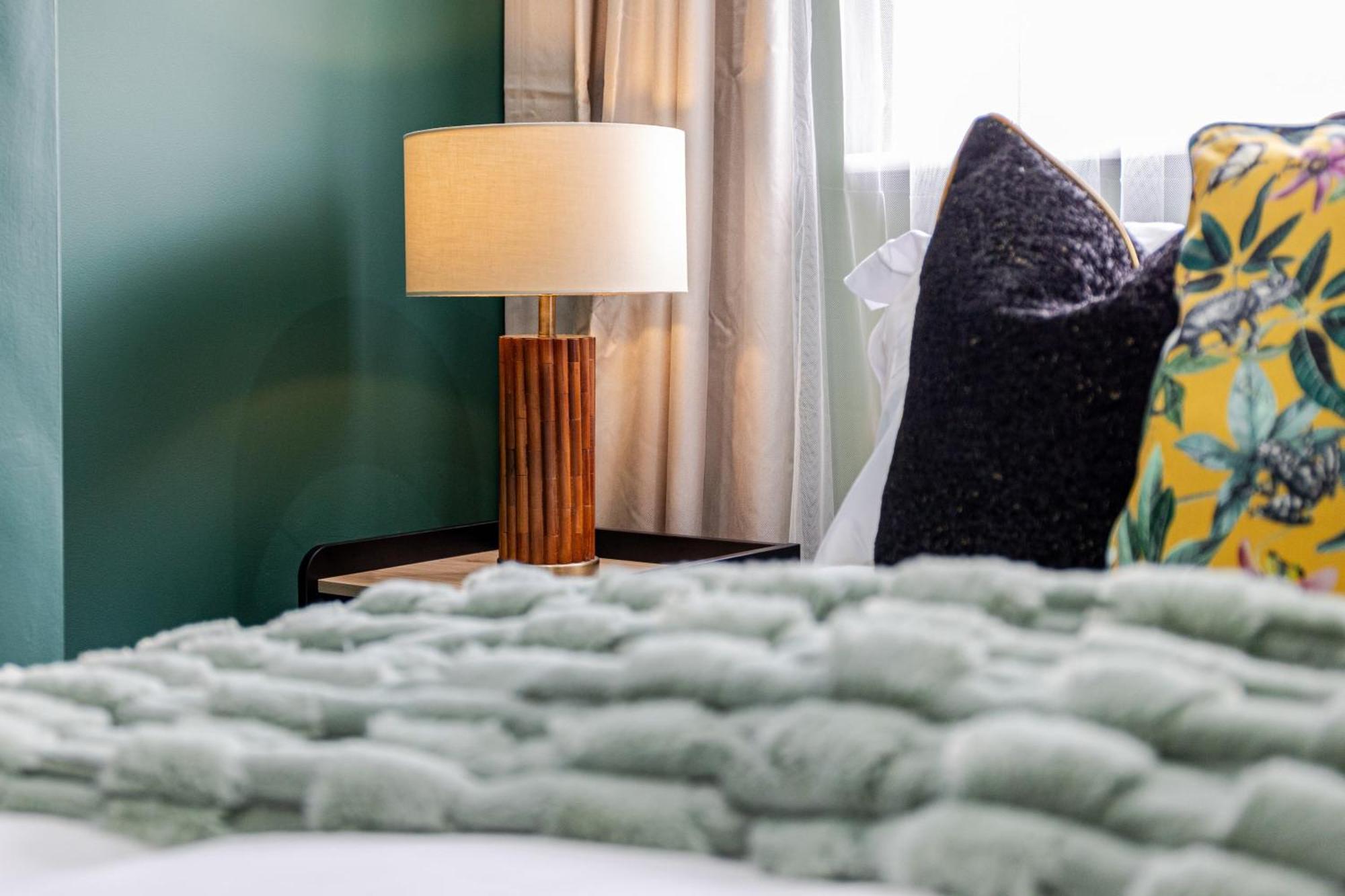 Amazonian Luxury Family Mcr Centre Etihad Free Parking Holiday home Manchester