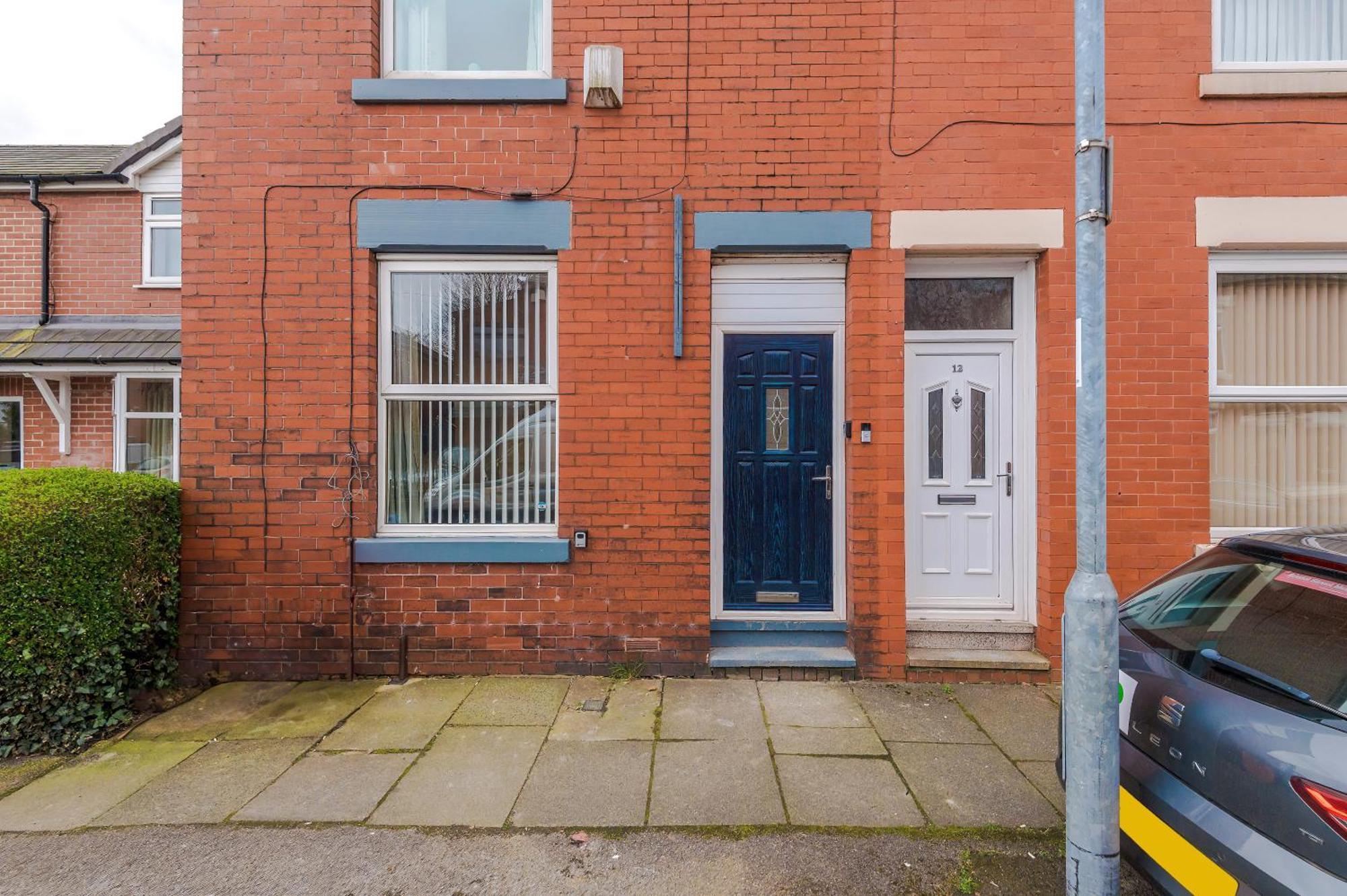 New! Spacious House In By 53 Degrees Property, Ideal For Long Term & Business! Holiday home *