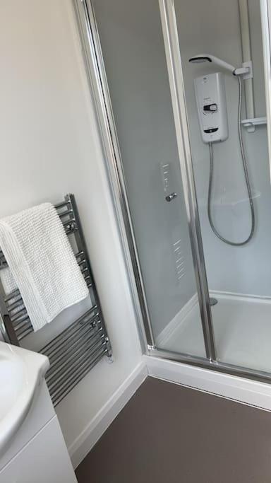 Failsworth Luxury 3 With Free Parking Apartment