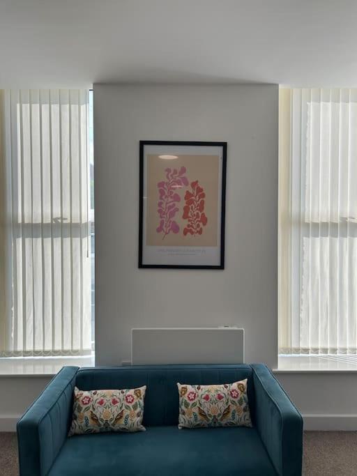 Failsworth Luxury 3 With Free Parking Apartment *