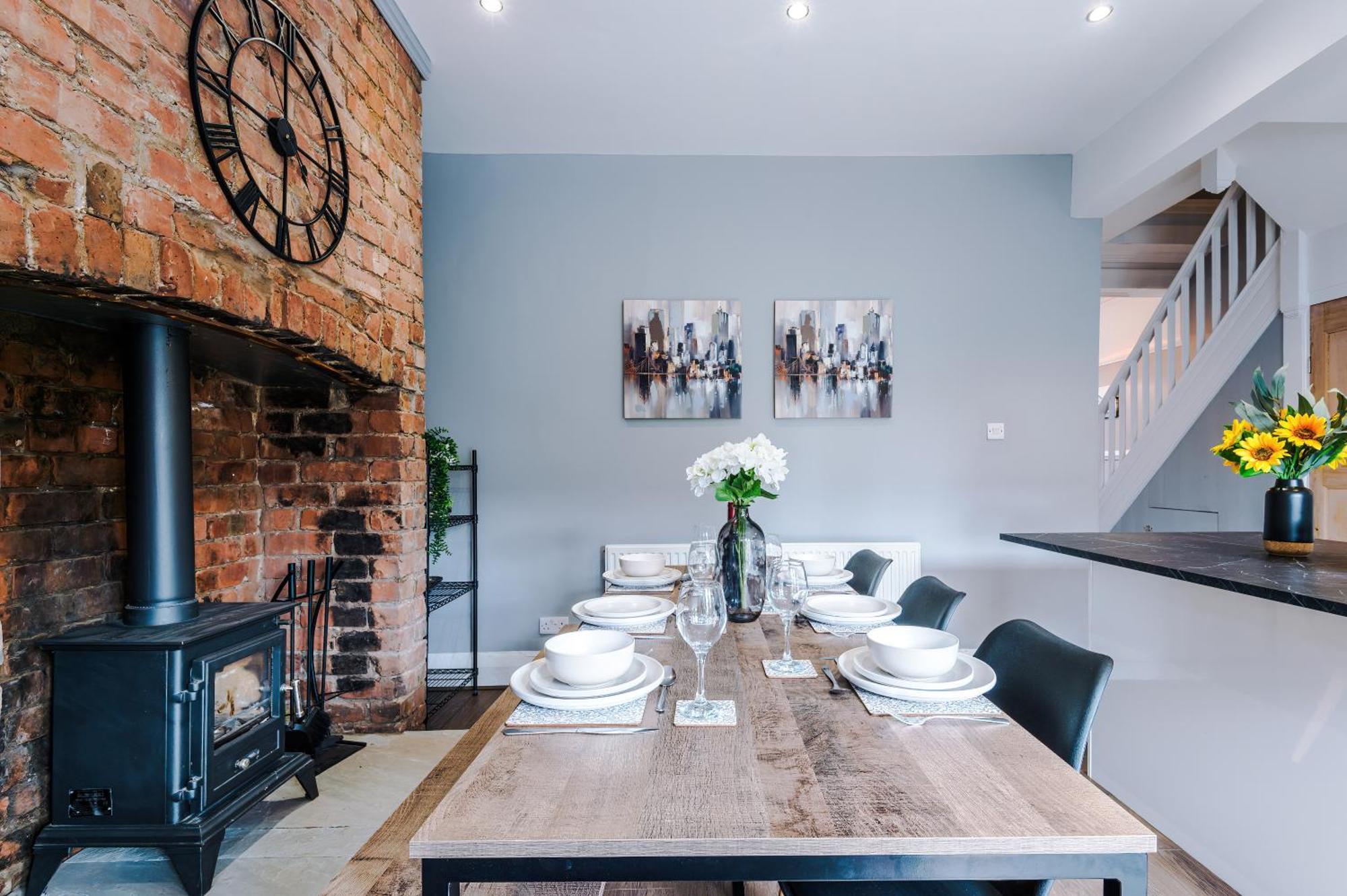 New! 3-bed Spacious In By 53 Degrees Property, Ideal For Groups, Free Parking! * Manchester