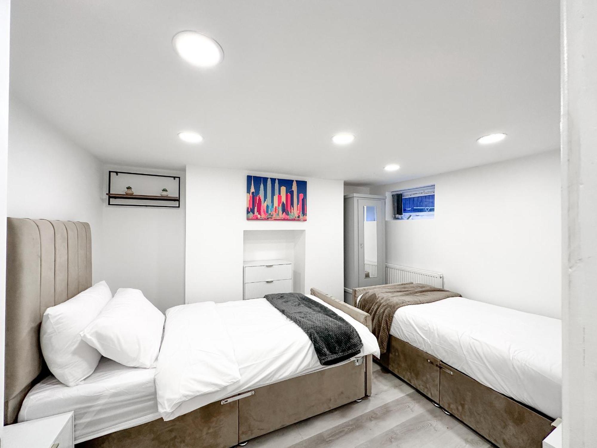 Holiday home Large In Heart Of Bustling Levenshulme *