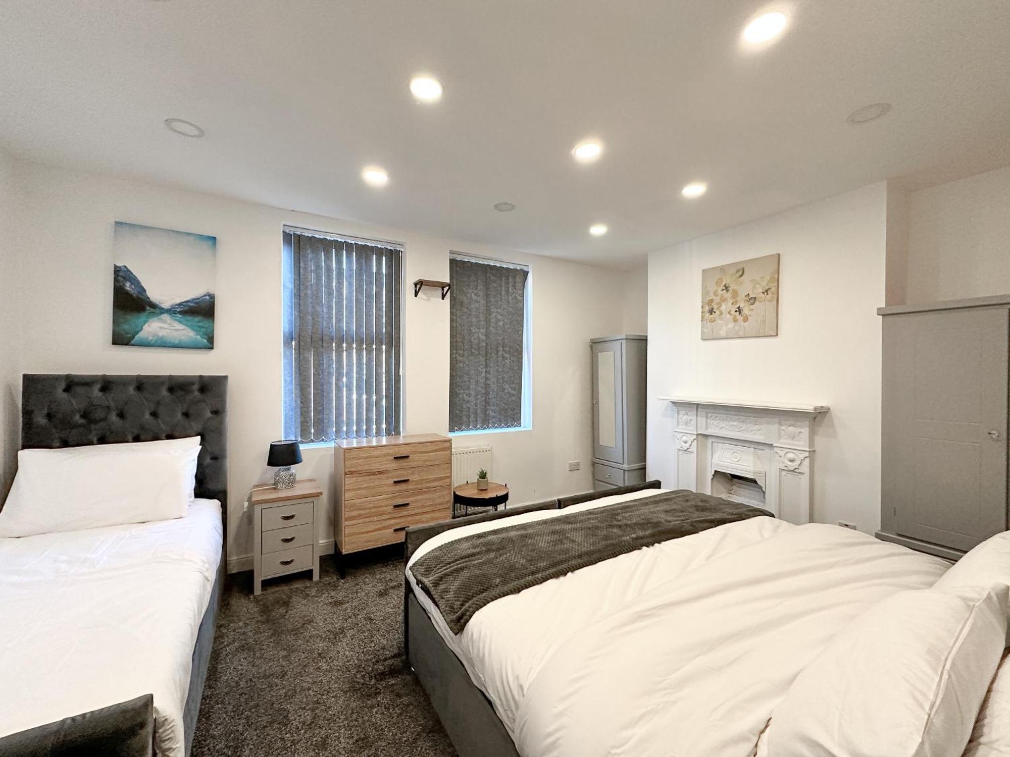Large In Heart Of Bustling Levenshulme Manchester