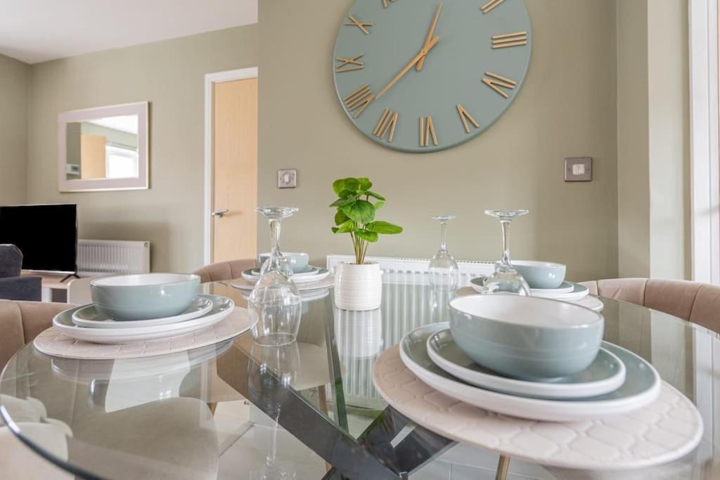 Modern House 2 Bedroom 5 Beds *