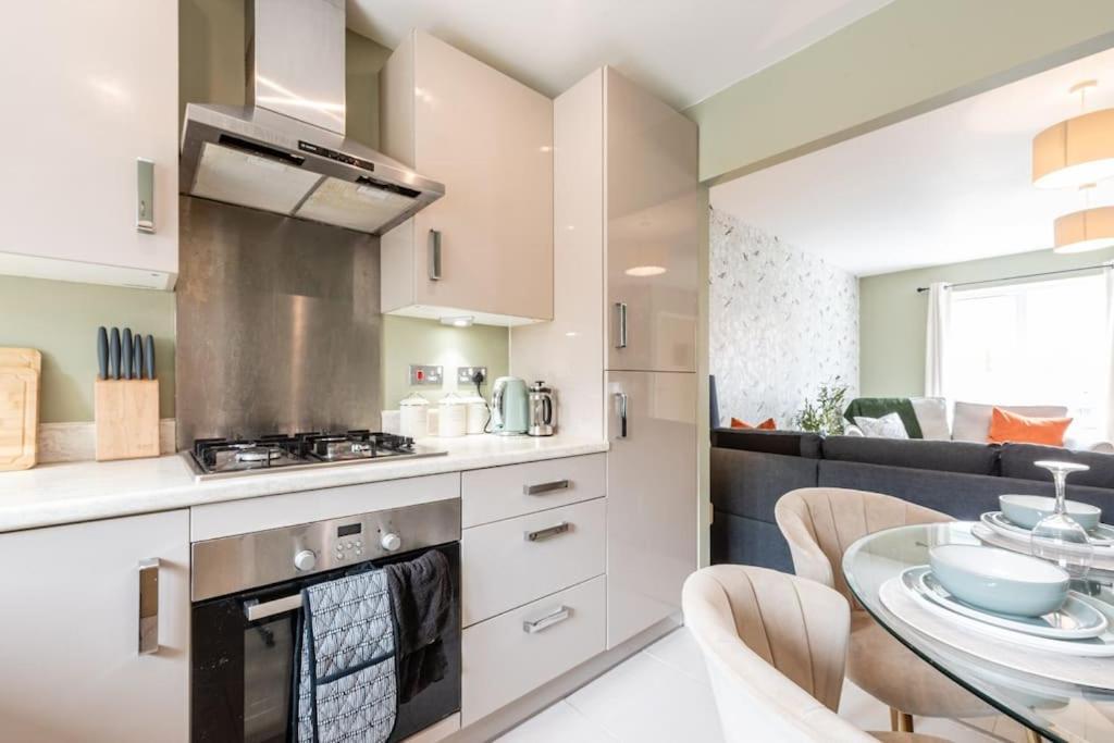 Holiday home Modern House 2 Bedroom 5 Beds