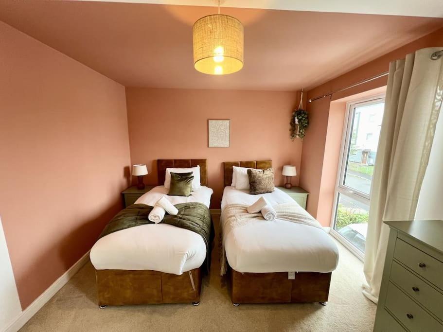 Modern House 2 Bedroom 5 Beds Holiday home