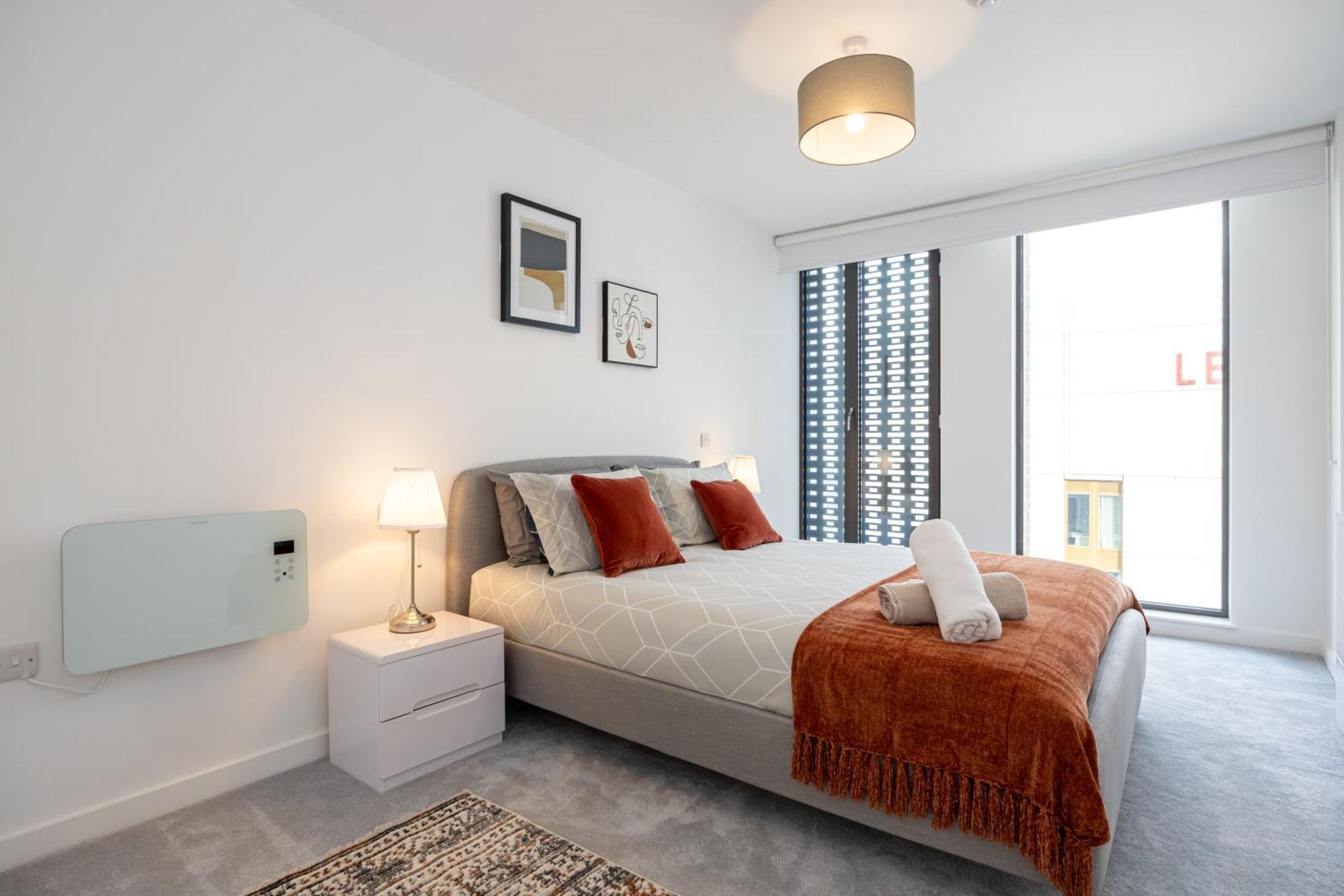 Pet Friendly 2br Near Station By Asquare Letting Apartment *