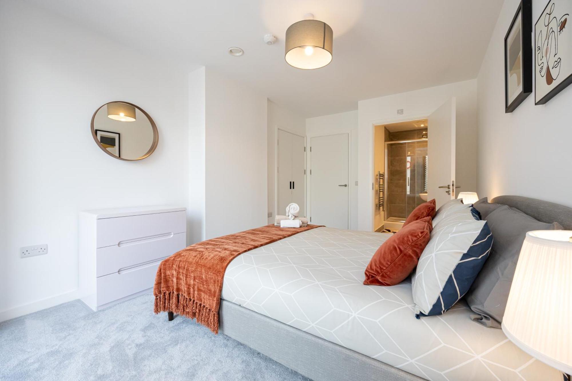 Pet Friendly 2br Near Station By Asquare Letting