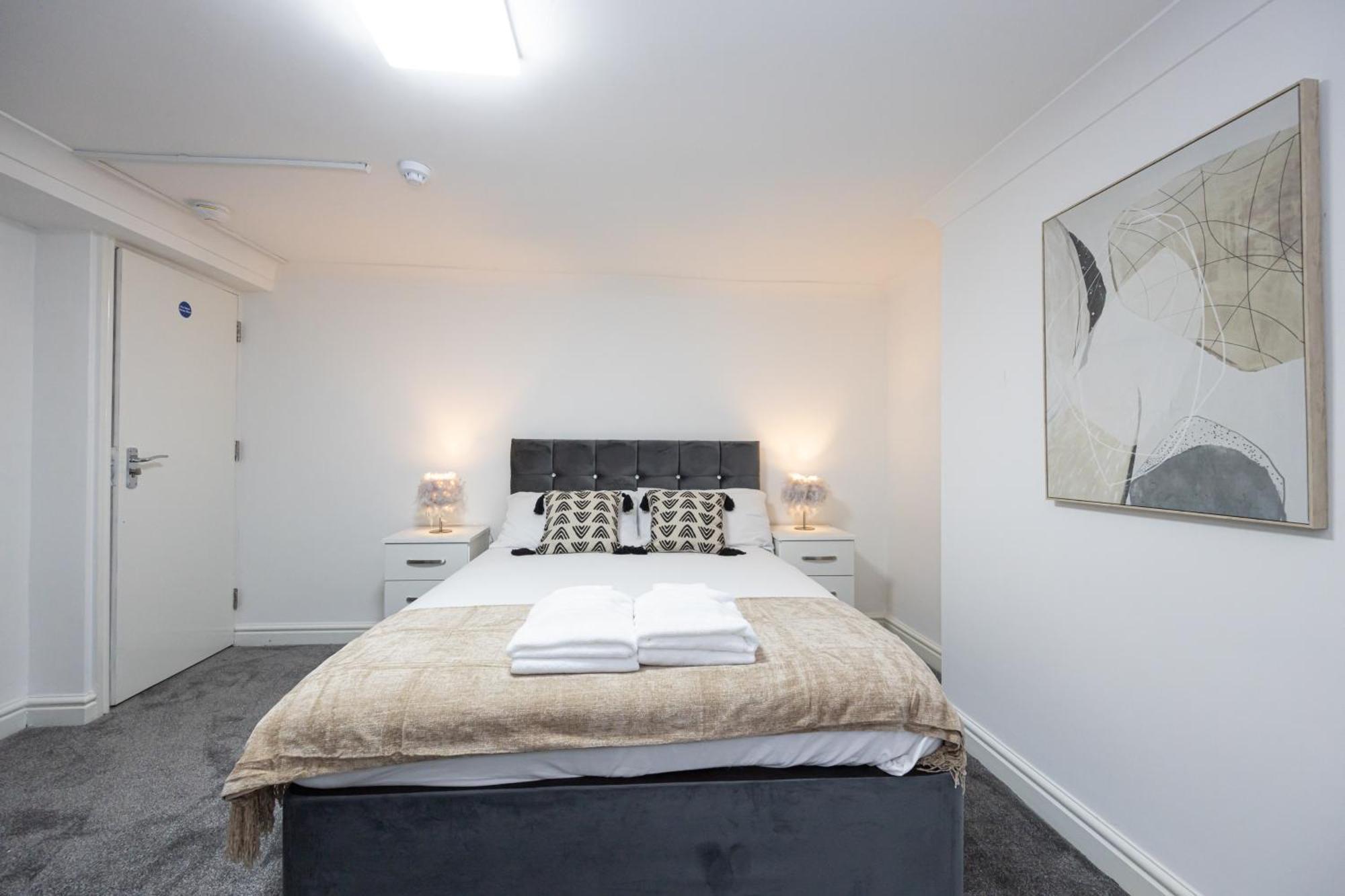 Modern Spacious 6Bd Haven 8 Min From City Centre Holiday home Manchester