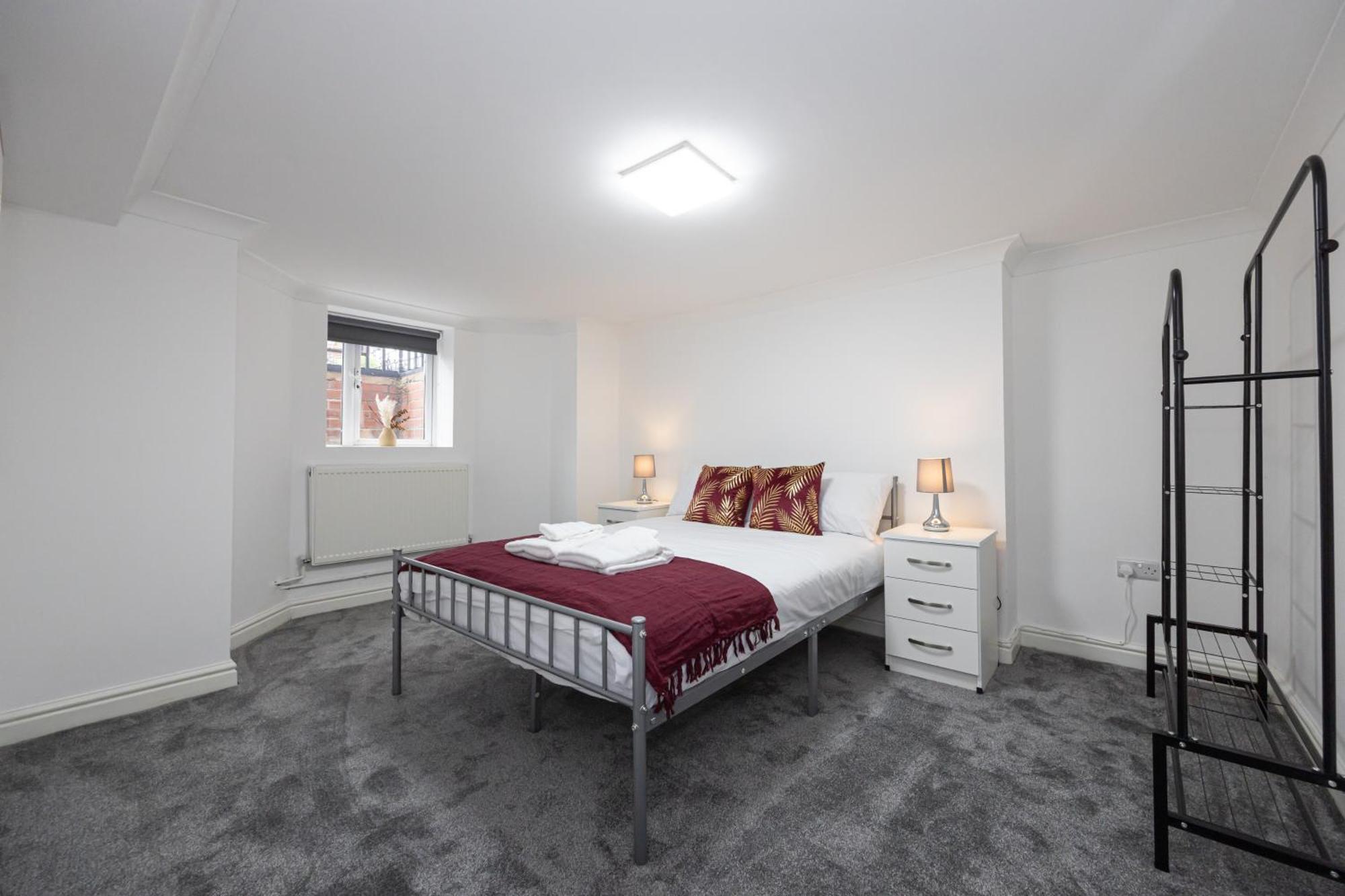 Modern Spacious 6Bd Haven 8 Min From City Centre Holiday home *